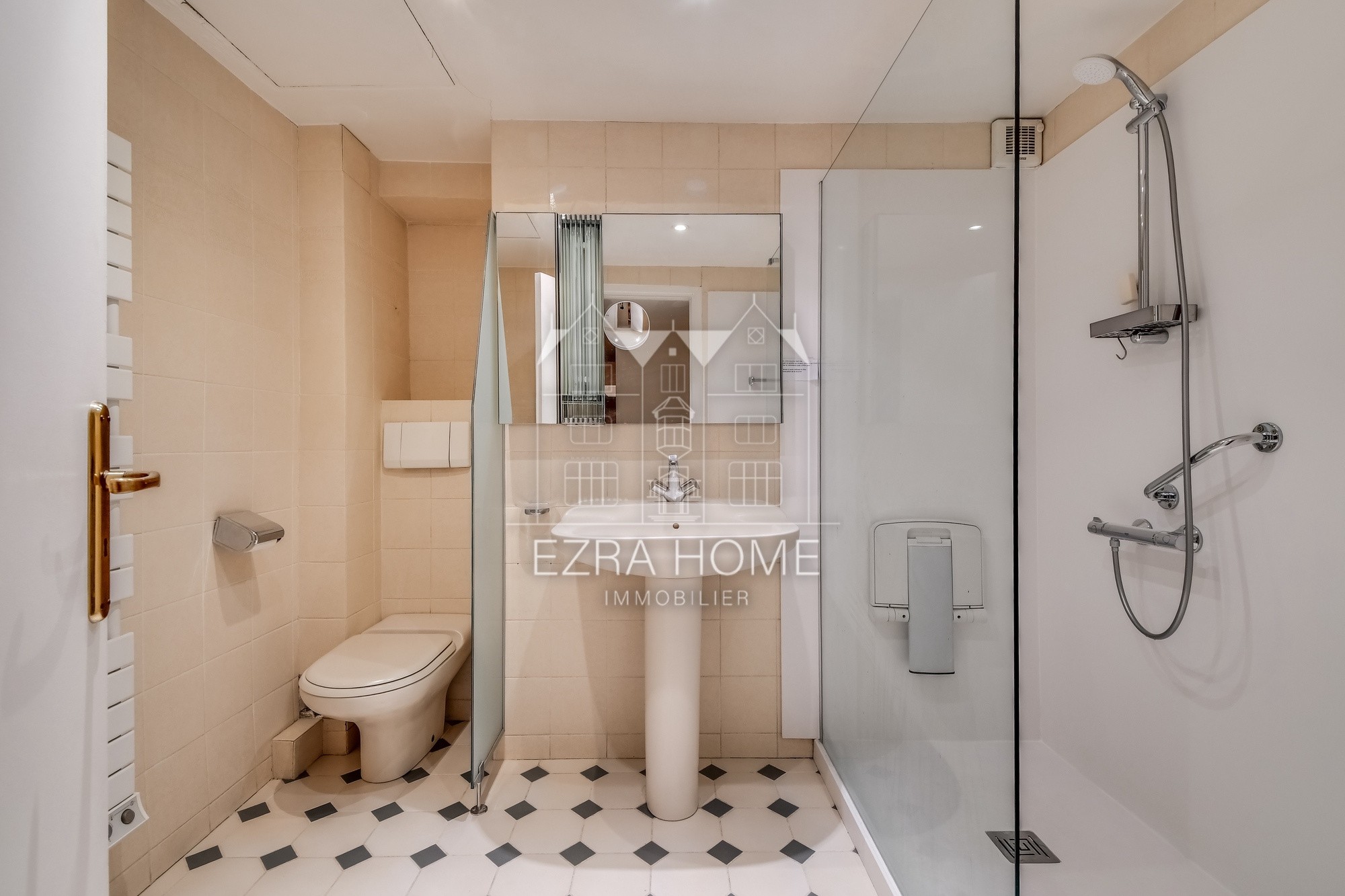 PARIS 3 - APPARTEMENT 4 PIECES - 3 CHAMBRES - CAVE — photo 10