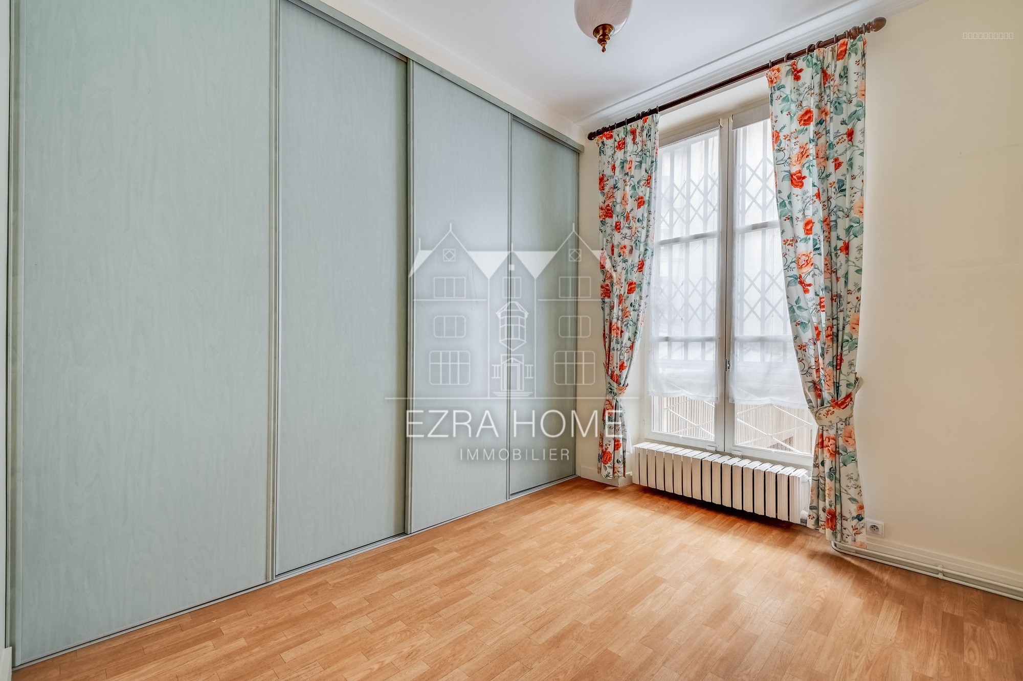PARIS 3 - APPARTEMENT 4 PIECES - 3 CHAMBRES - CAVE — photo 7