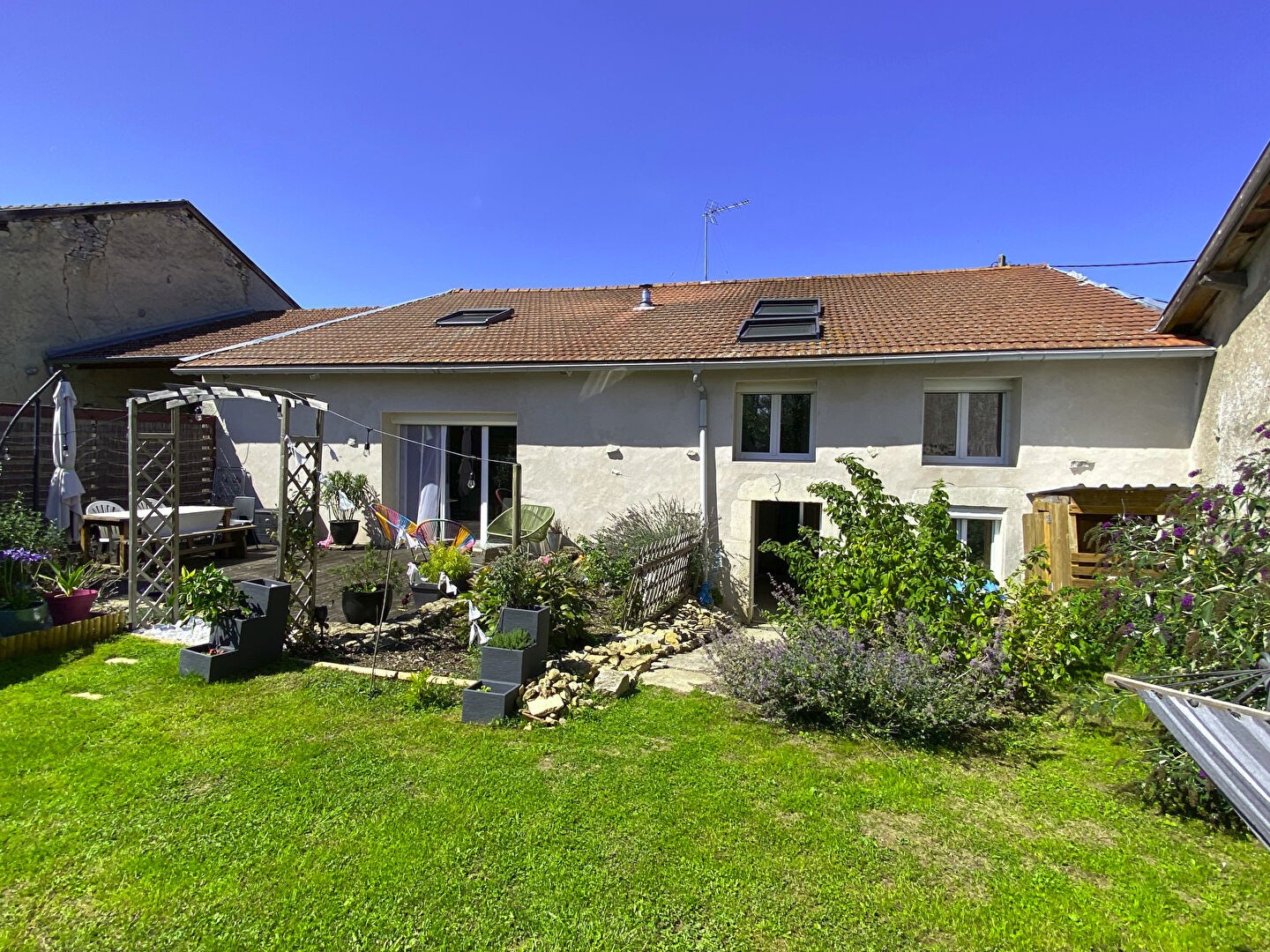 Maison à vendre à Commercy, 380 m², 5 pièces – photo 2 sur 18