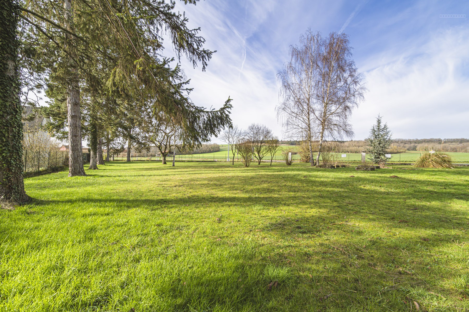 Terrain constructible à vendre à Courlandon, 750 m² – photo 1 sur 1