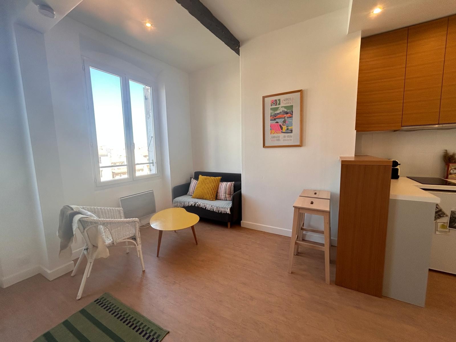 Grand studio 28m2 meublé vue sur les toits de Marseille — photo 5