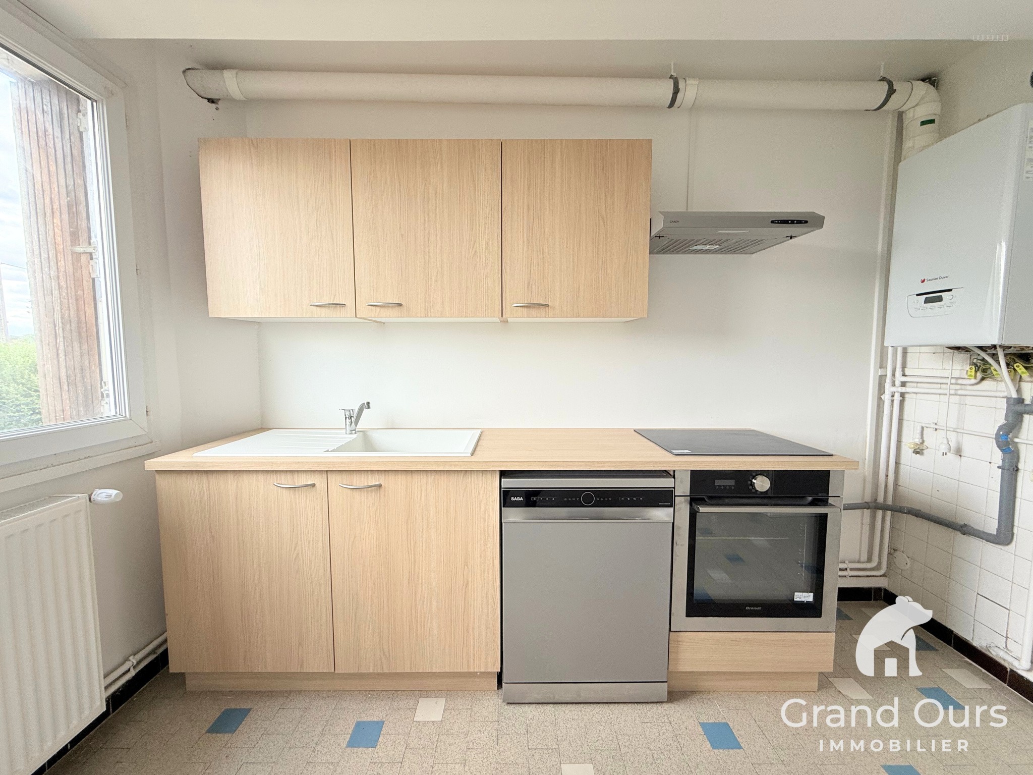 Appartement à vendre à Yzeure, 1 010 m², 5 pièces – photo 1 sur 9