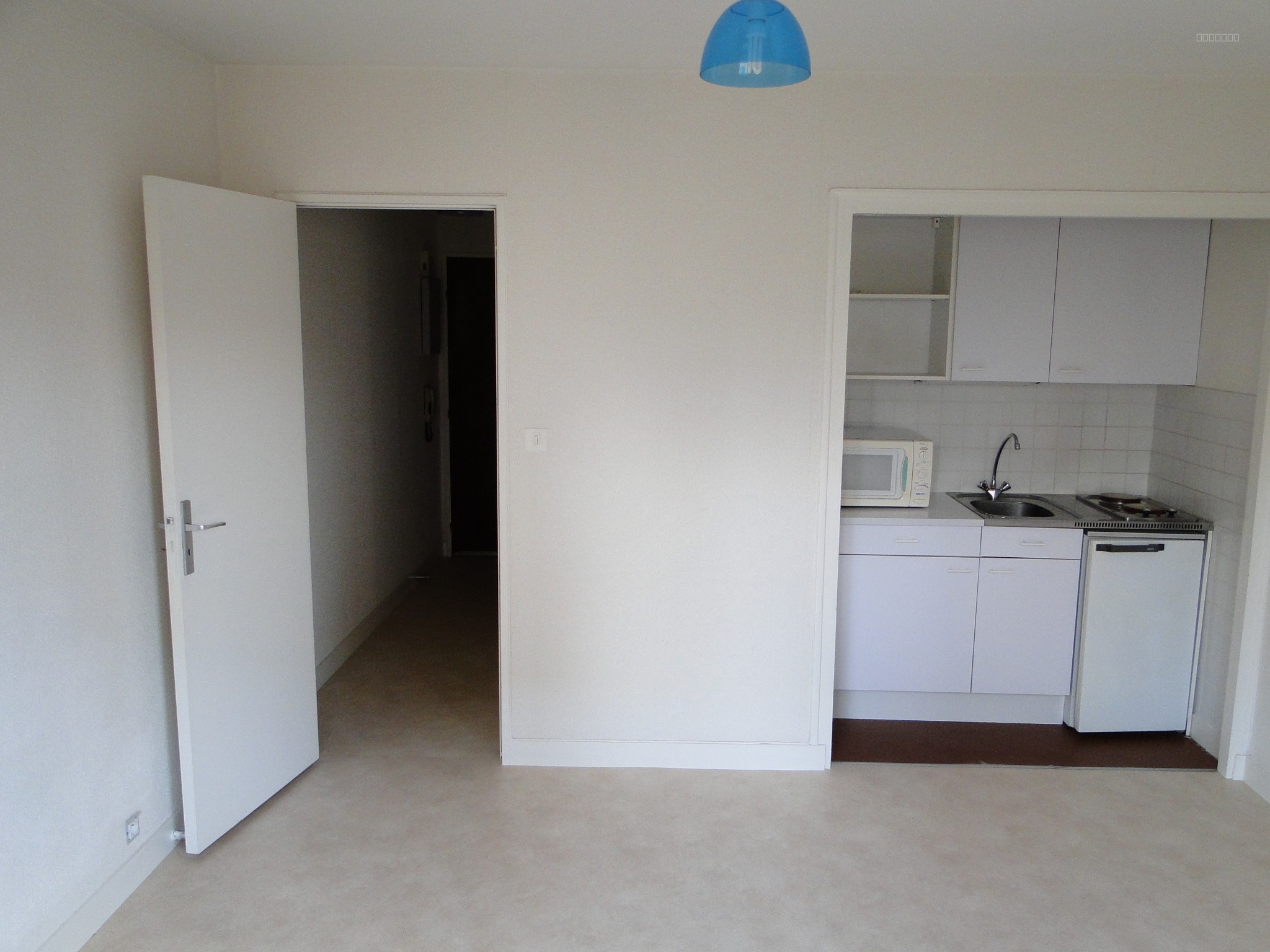 Studio avec balcon en centre-ville — photo 1