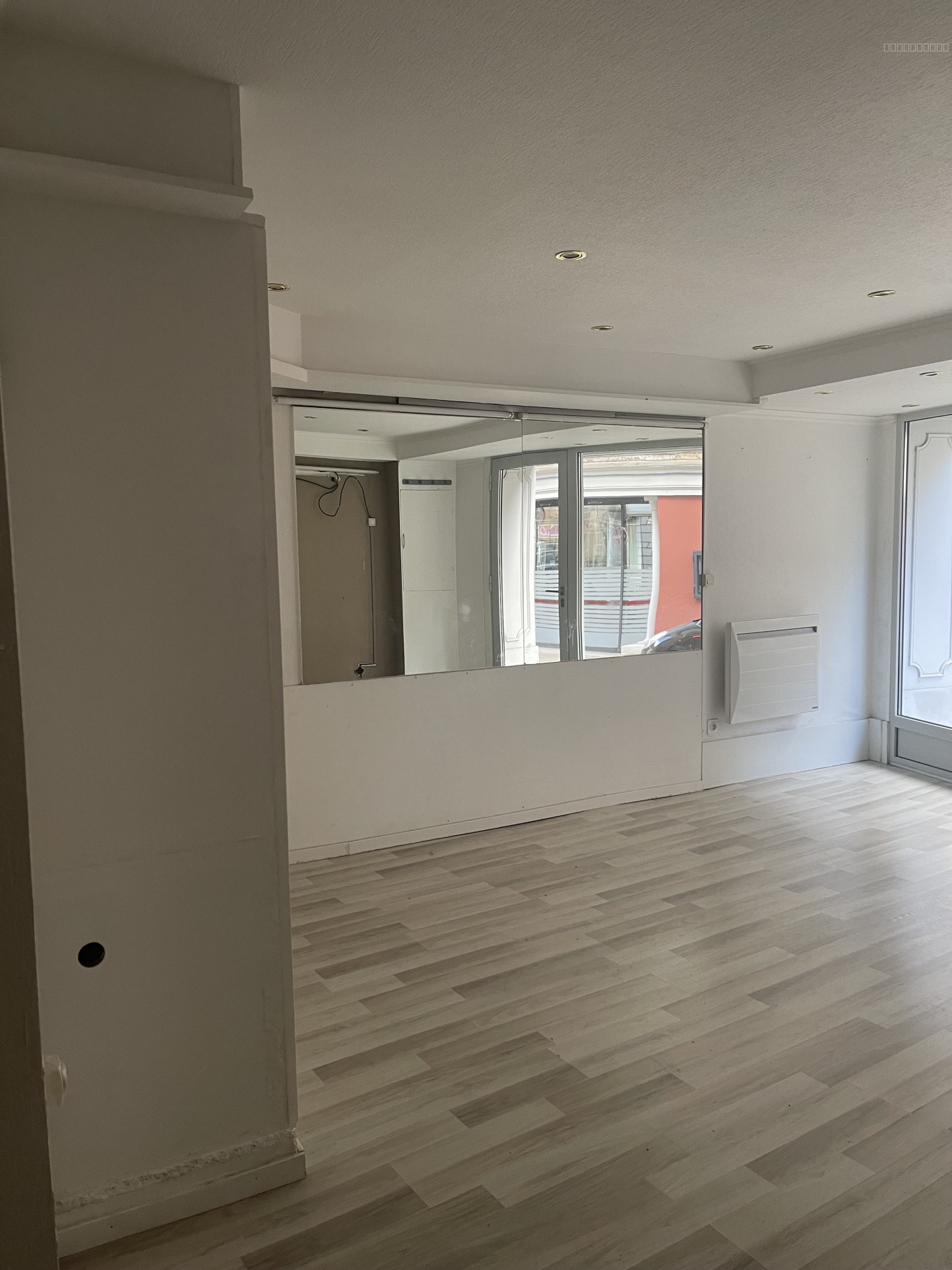 Local commercial à louer à Moulins, 37 m² – photo 1 sur 2