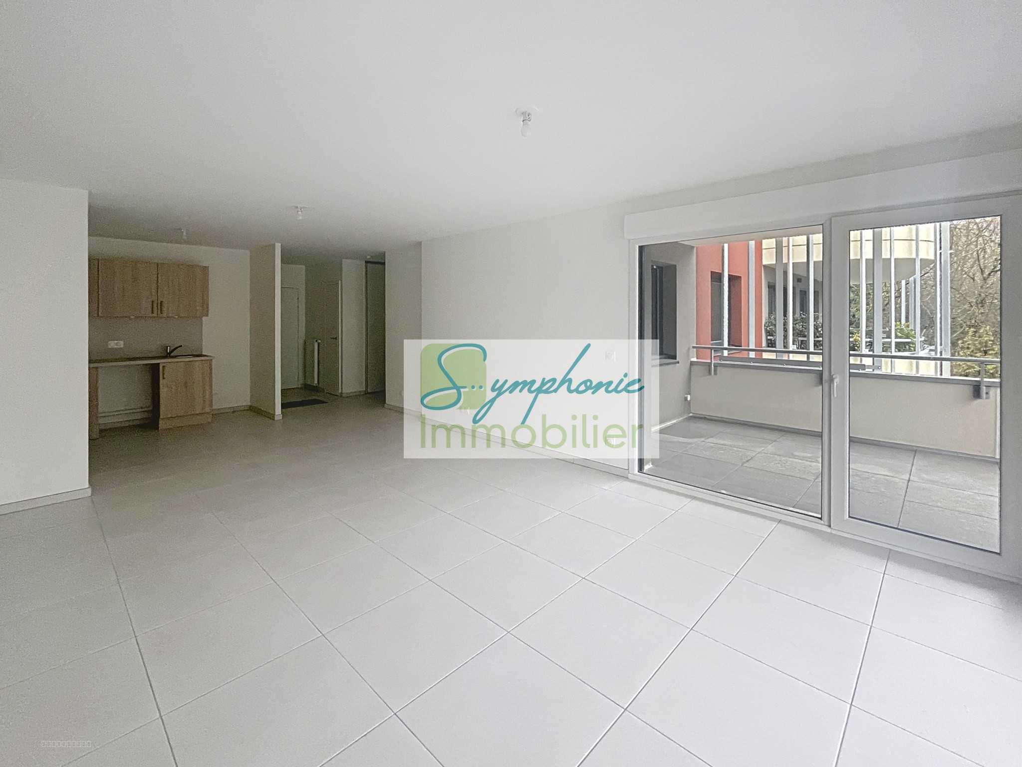 Appartement à louer à Viviers du lac, 970 m², 3 pièces – photo 2 sur 5