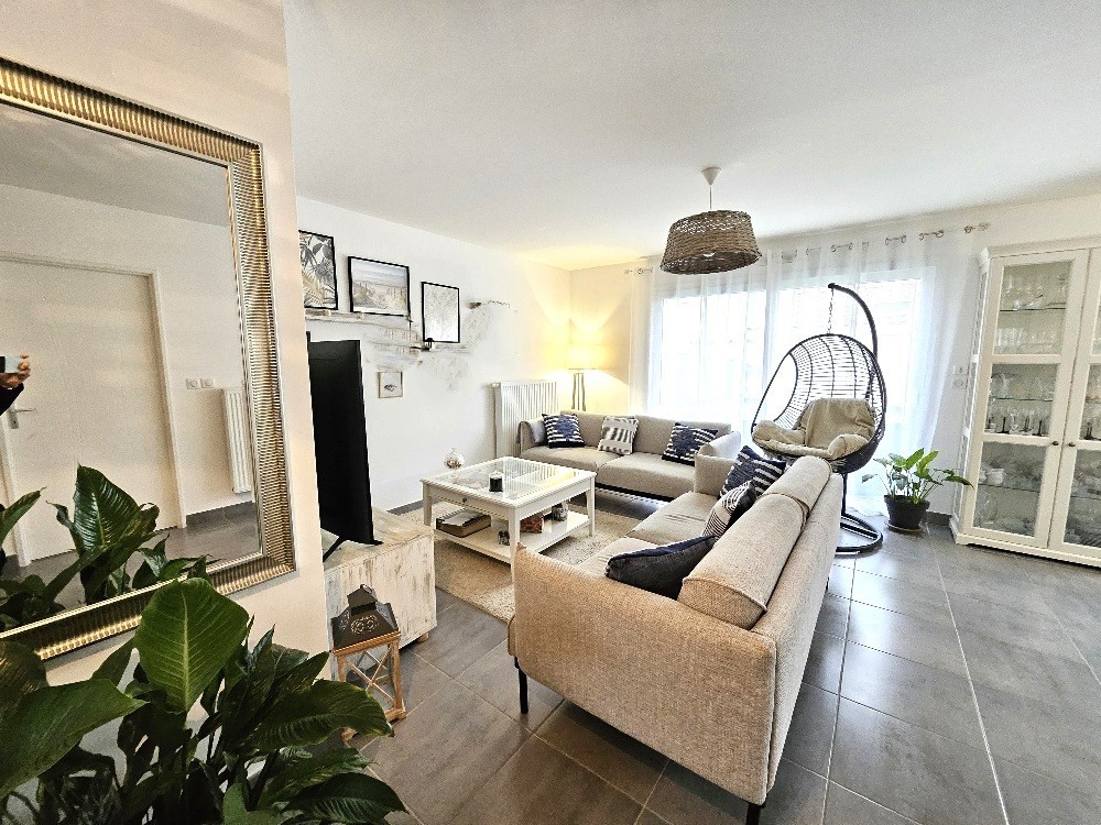 Maison à vendre à Brindas, 108,03 m², 6 pièces – photo 1 sur 20