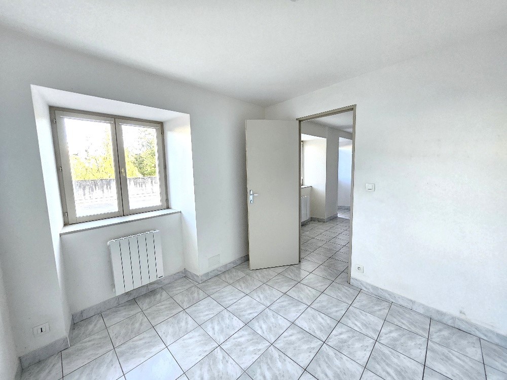Charmant T2 de 32 m2 hab. 69590 ST SYMPHORIEN SUR COISE — photo 9