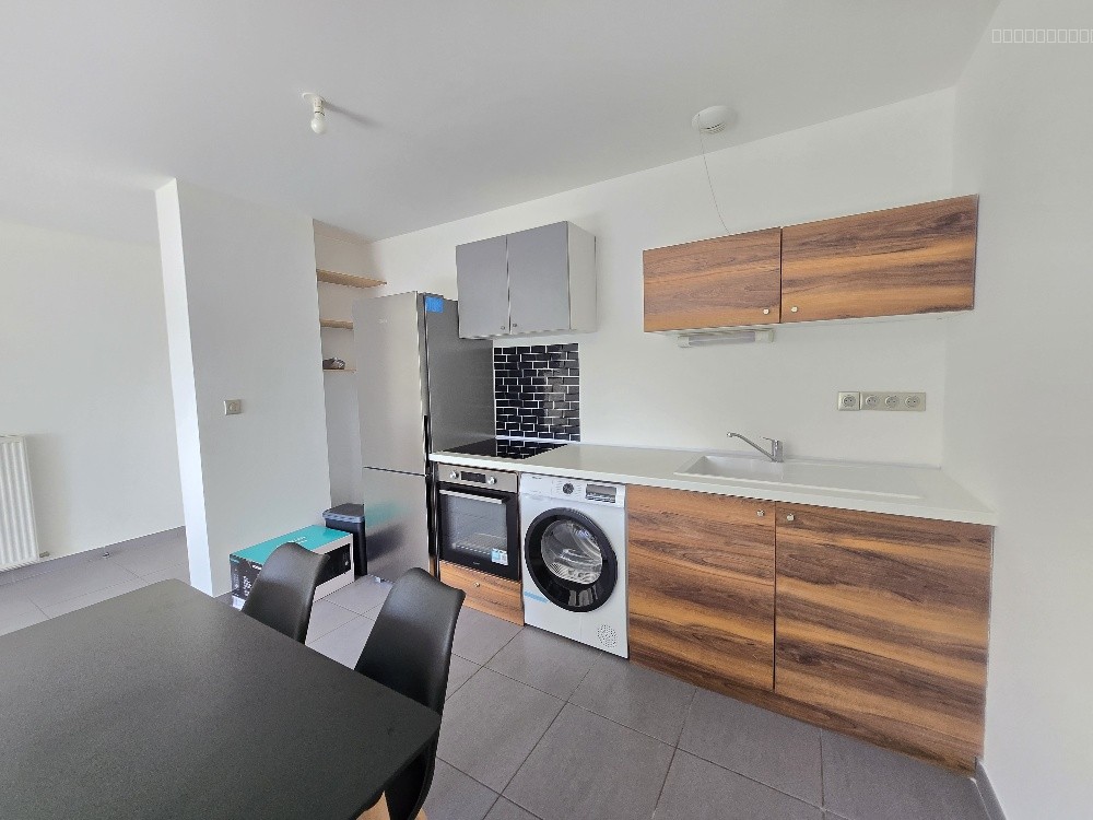 Studio à louer à La mulatiere, 69,22 m², 1 pièce – photo 1 sur 17