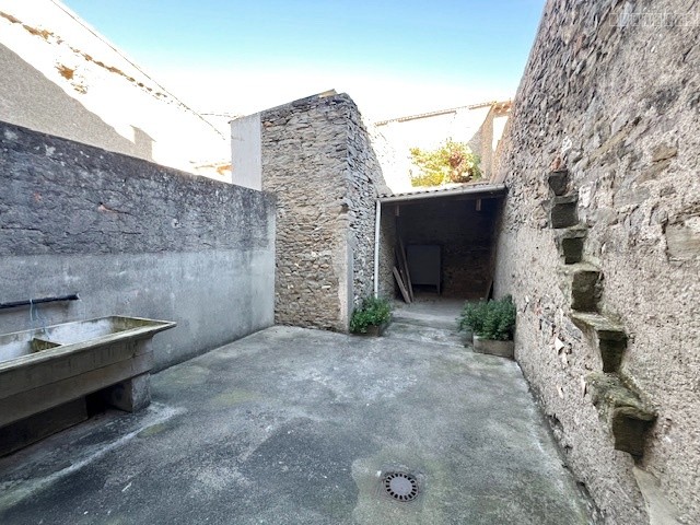 Maison à vendre à Laure minervois, 830 m², 3 pièces – photo 1 sur 16