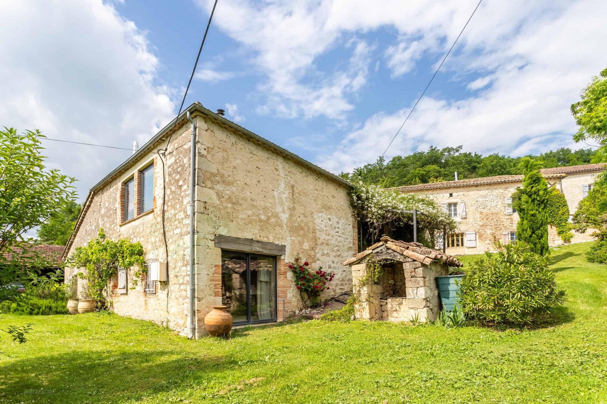 Maison à vendre à Montcuq, 317 m², 6 pièces – photo 2 sur 20