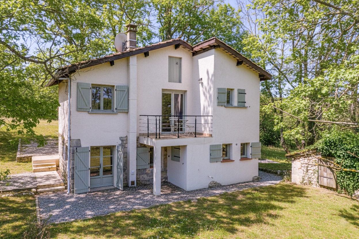 Maison à vendre à Montcuq, 82 m², 4 pièces – photo 1 sur 20
