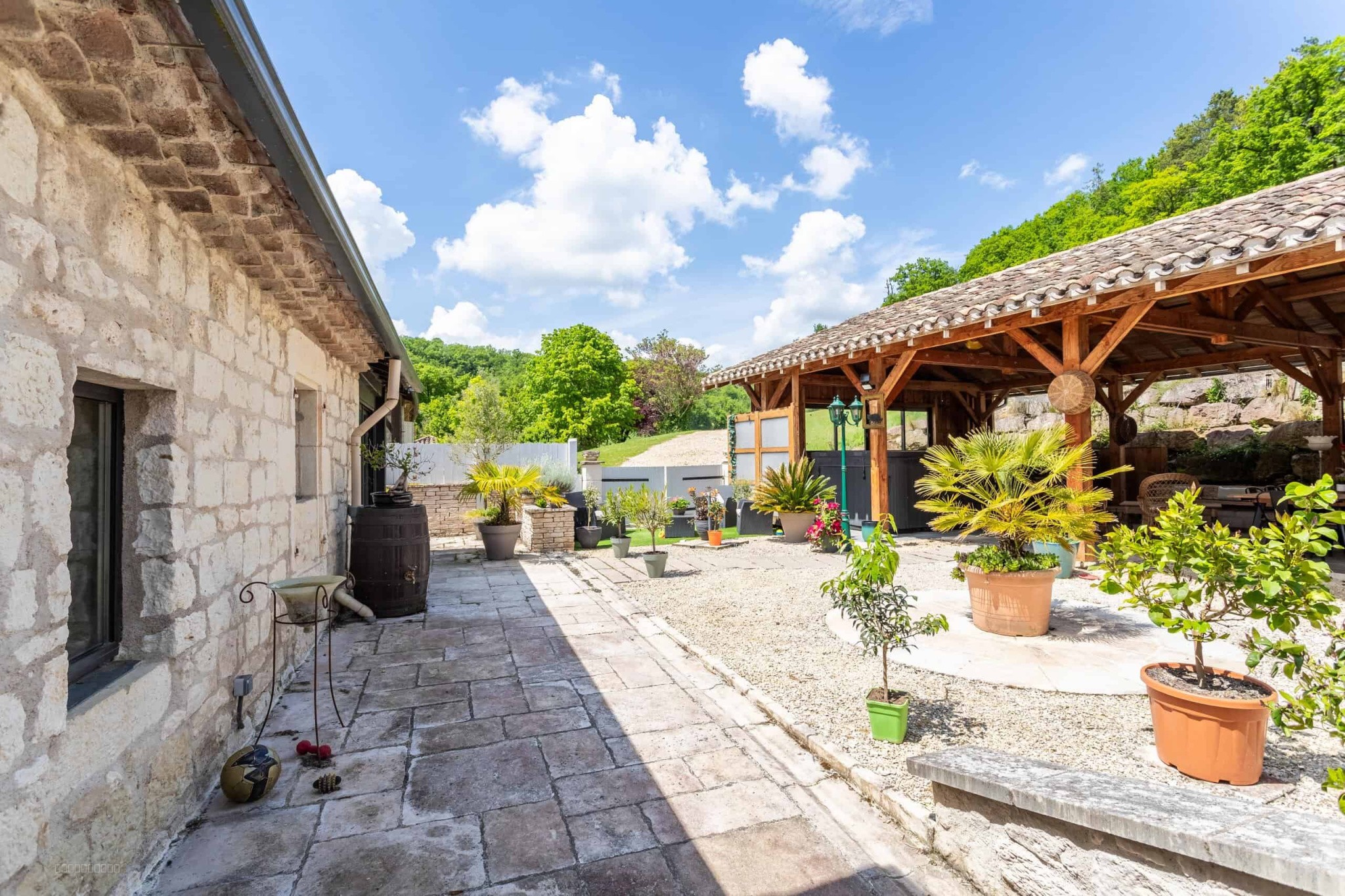 Propriété de campagne avec garage — photo 4