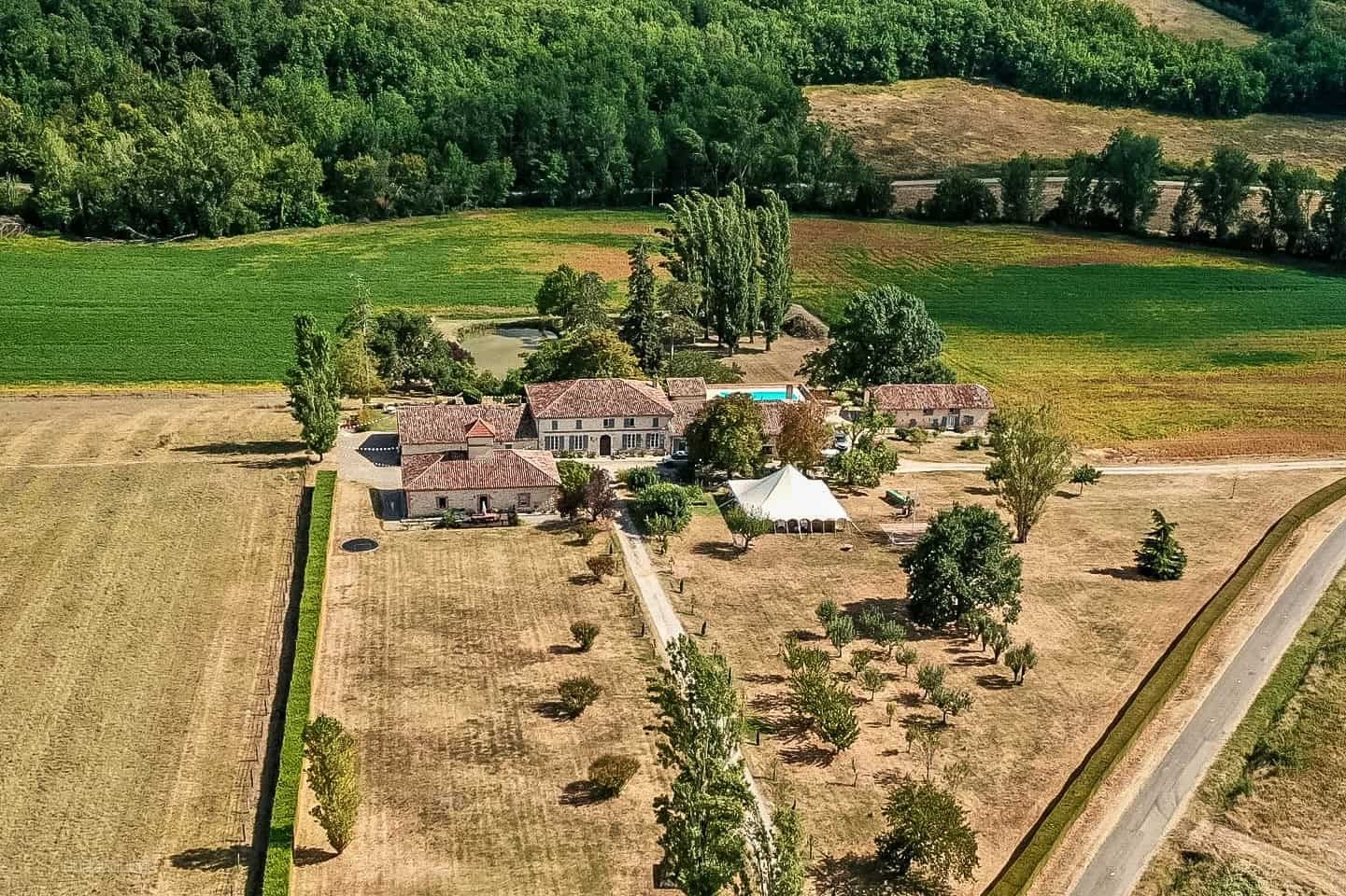 Maison à vendre à Auvillar, 486 m², 17 pièces – photo 2 sur 20