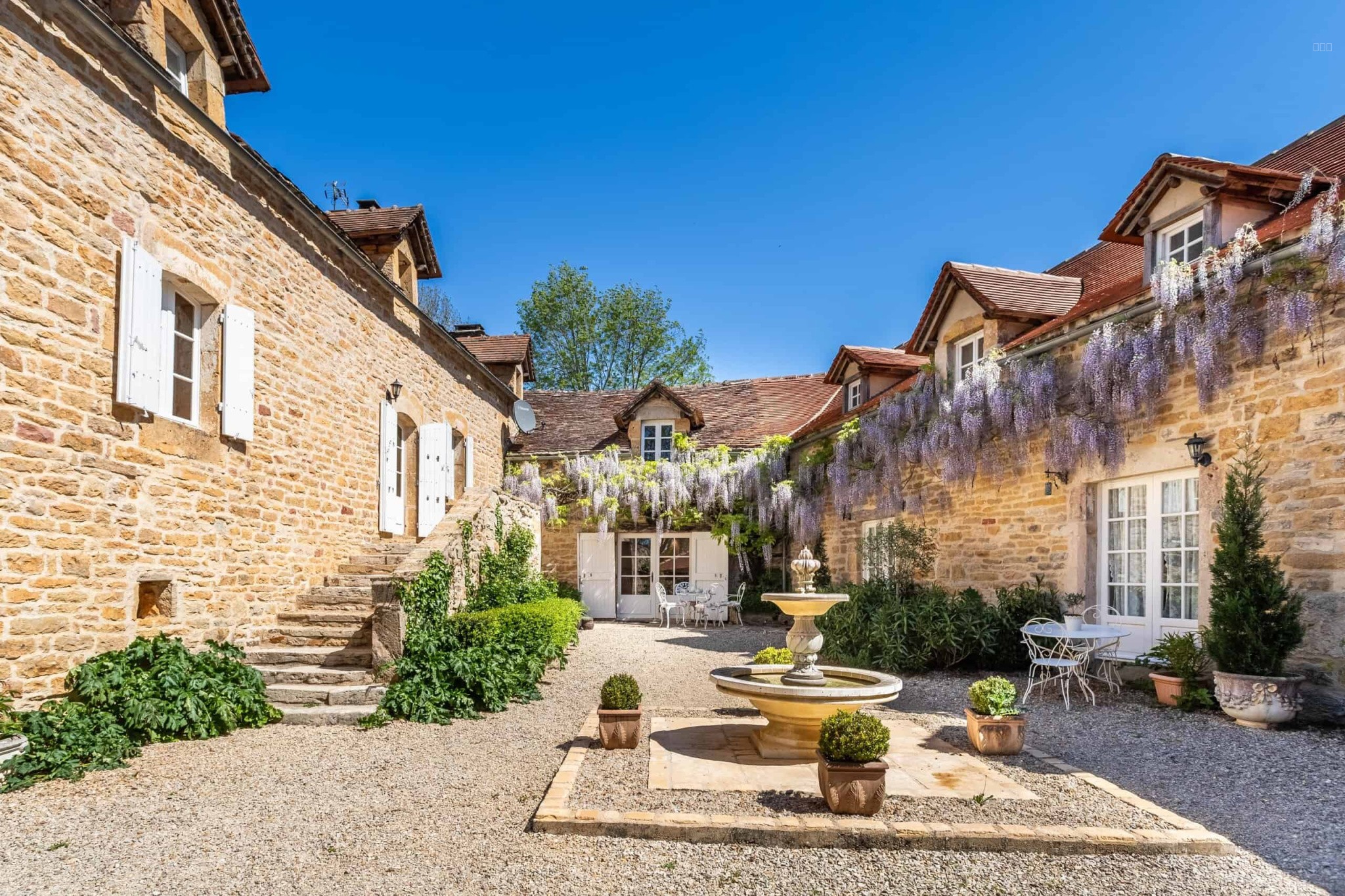 Maison à vendre à Martiel, 310 m², 14 pièces – photo 1 sur 20