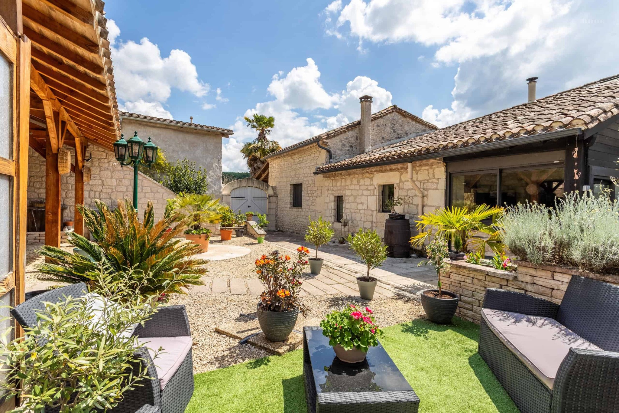 Propriété de campagne avec garage — photo 3