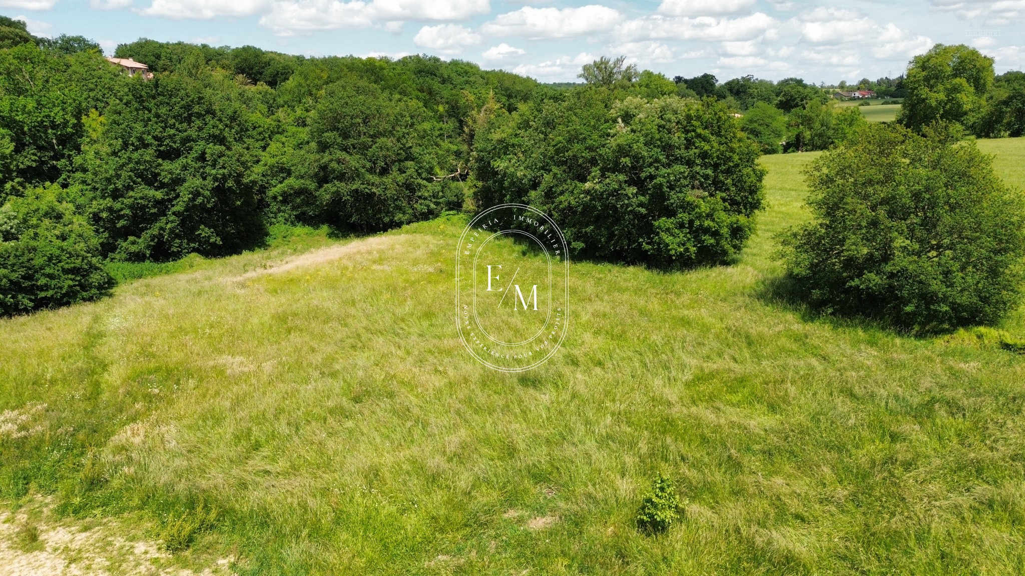 Bien immobilier à vendre à Balma, 2 289 m² – photo 1 sur 5