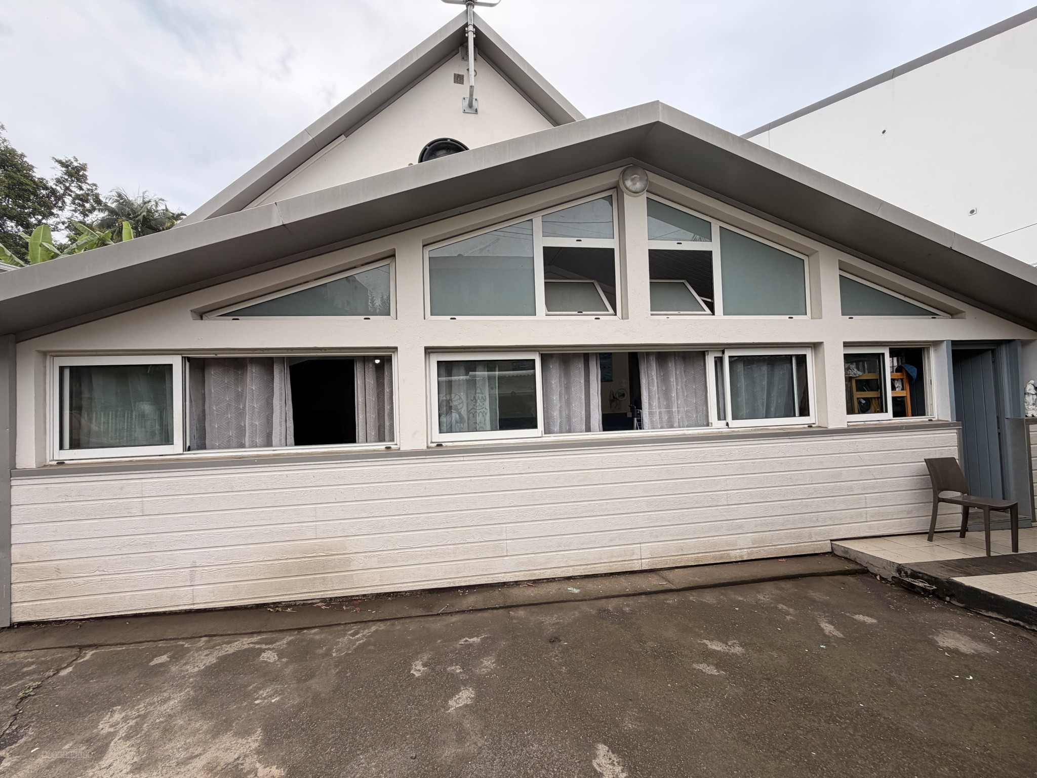 Villa à vendre à Le tampon, 203 m², 9 pièces – photo 2 sur 9