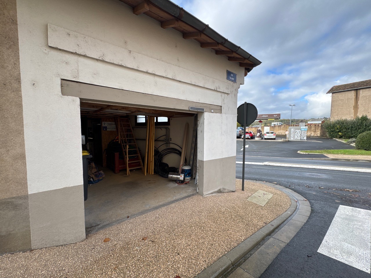 Maison à vendre à St juery, 500 m², 1 pièce – photo 1 sur 7
