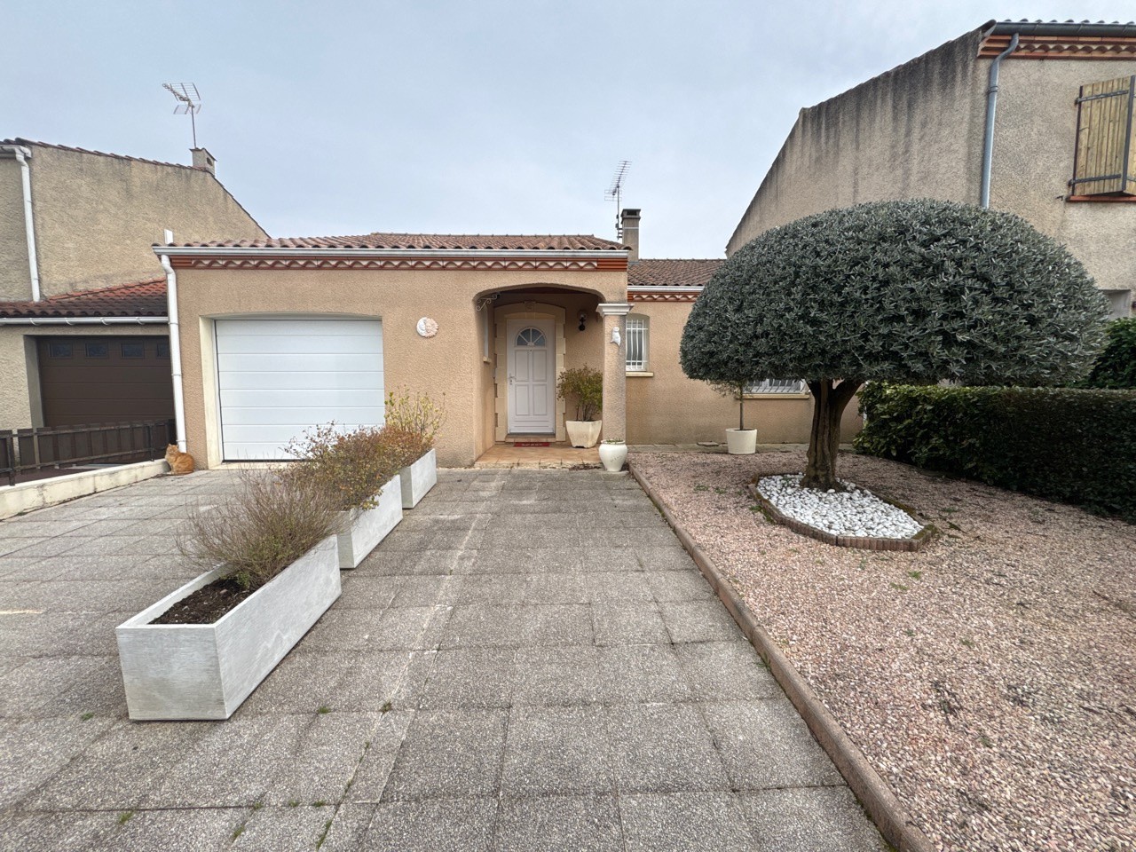 Maison à vendre à St juery, 478 m², 3 pièces – photo 1 sur 10