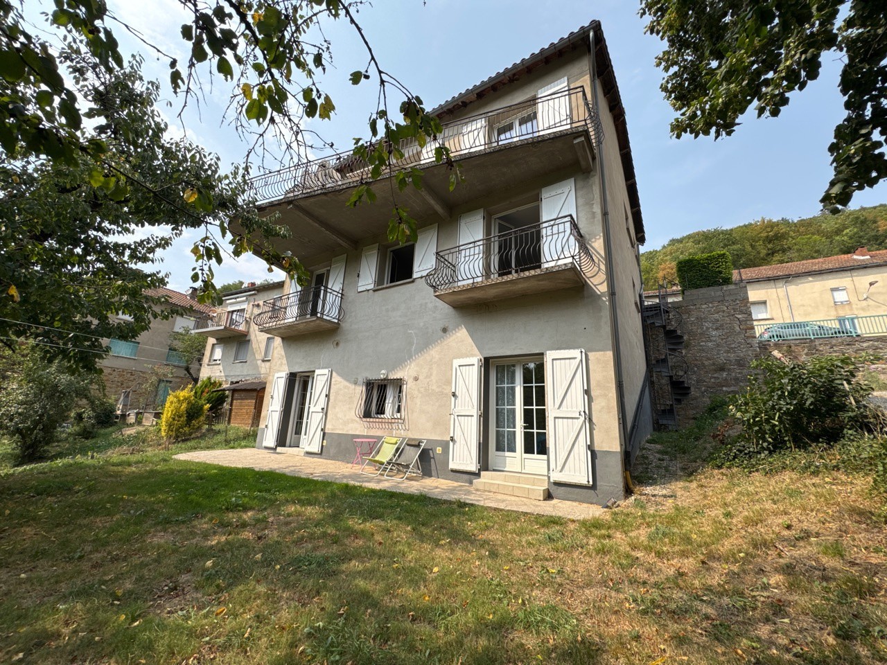 Maison à vendre à St sernin sur rance, 700 m², 9 pièces – photo 1 sur 14