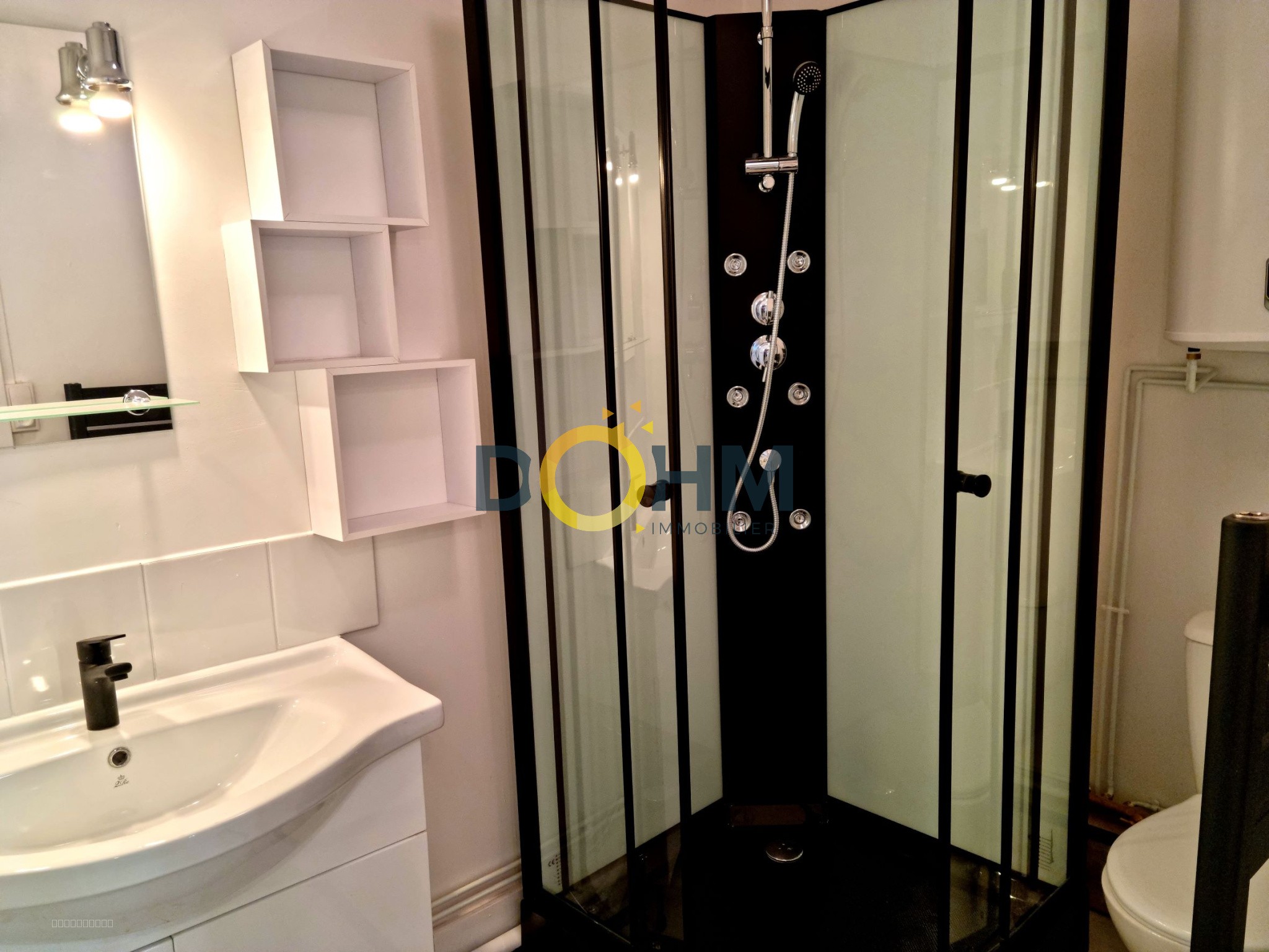 Saint-Bonnet-Le-Château : appartement à louer 460 € par mois — photo 2