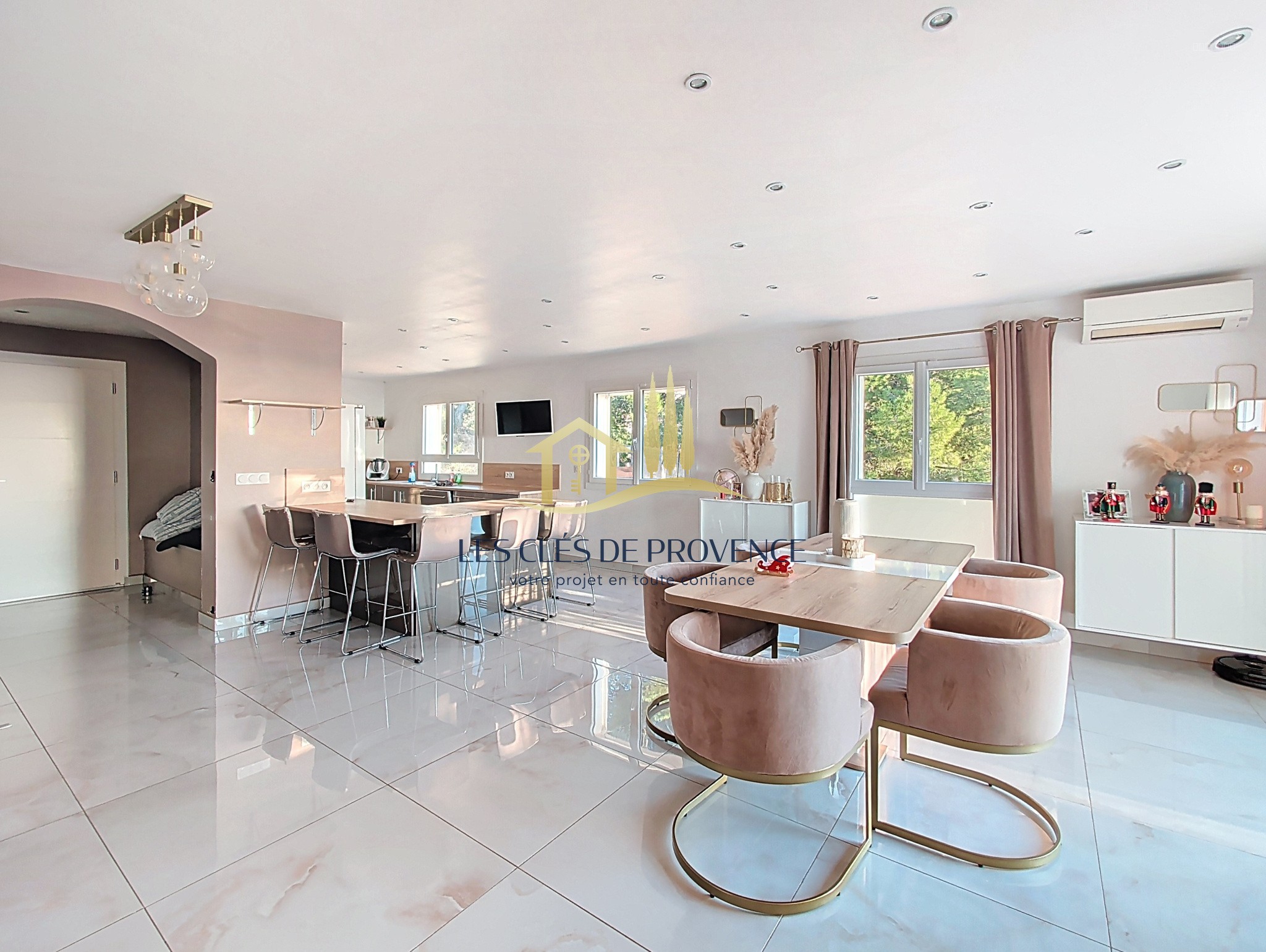 Maison à vendre à Rognac, 20,76 m², 10 pièces – photo 3 sur 20