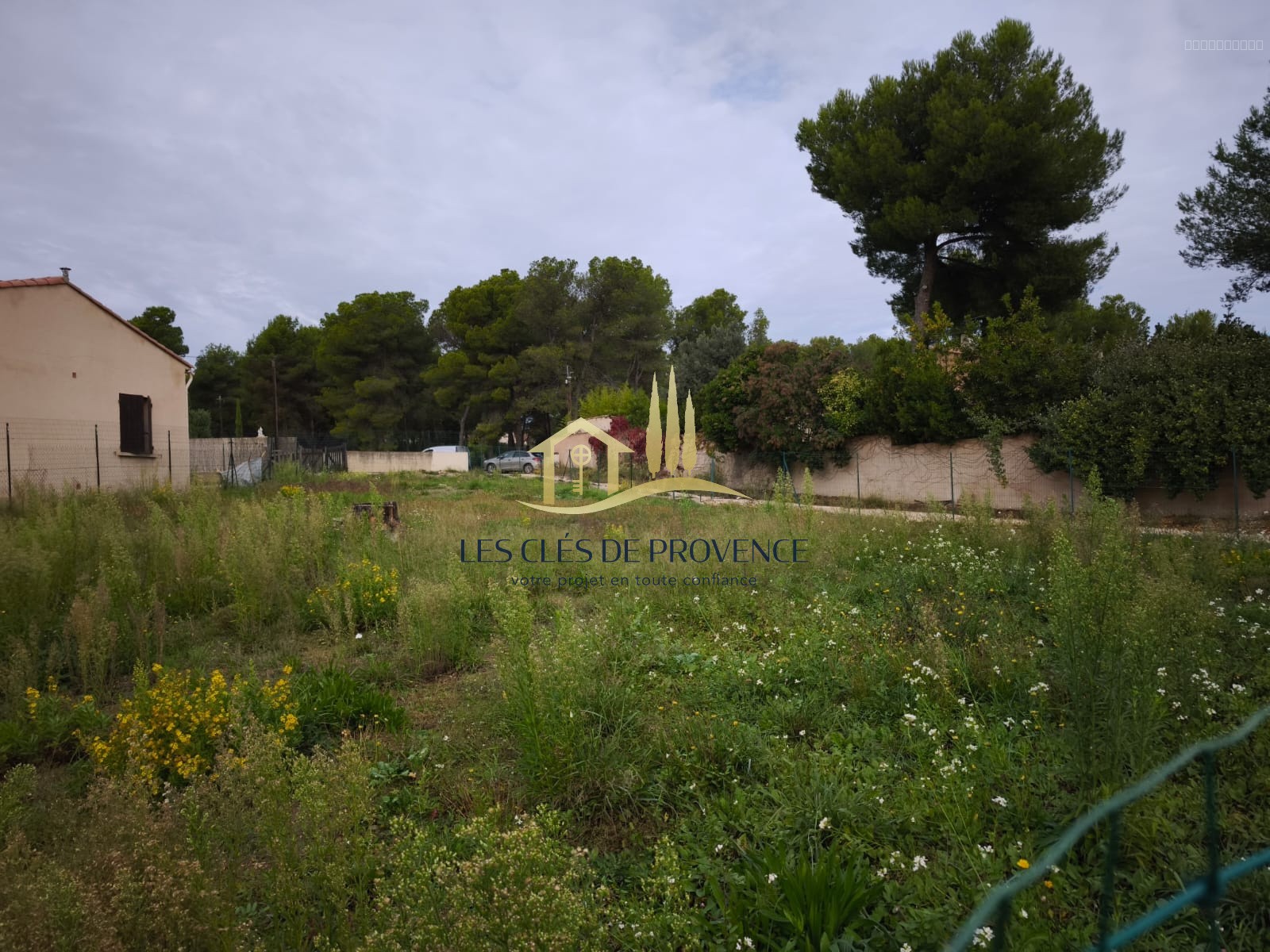 Terrain à vendre à Rognac, 418 m² – photo 1 sur 3