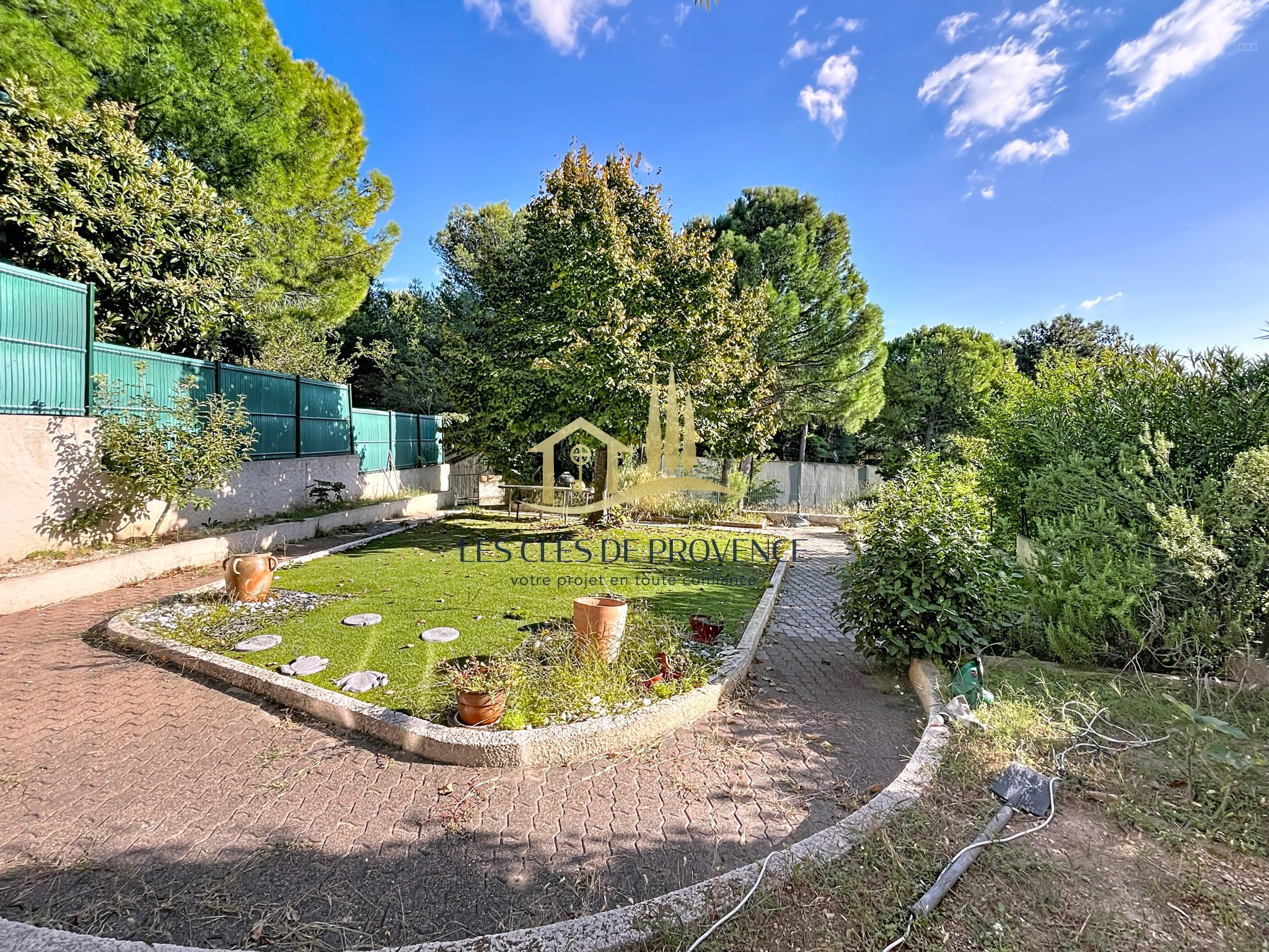 Maison à vendre à Rognac, 53,66 m², 5 pièces – photo 1 sur 11