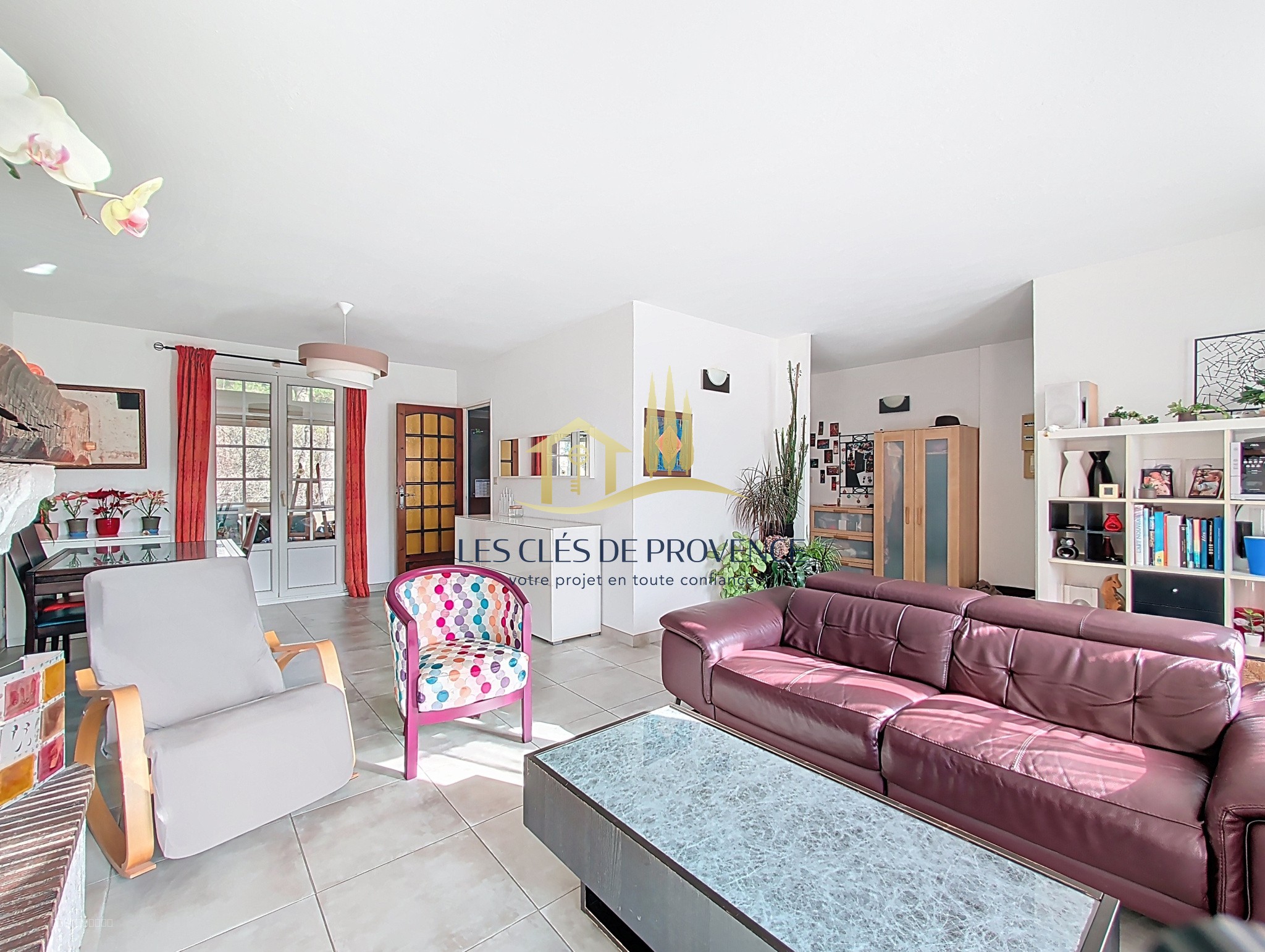Maison à vendre à Marignane, 450 m², 5 pièces – photo 2 sur 18