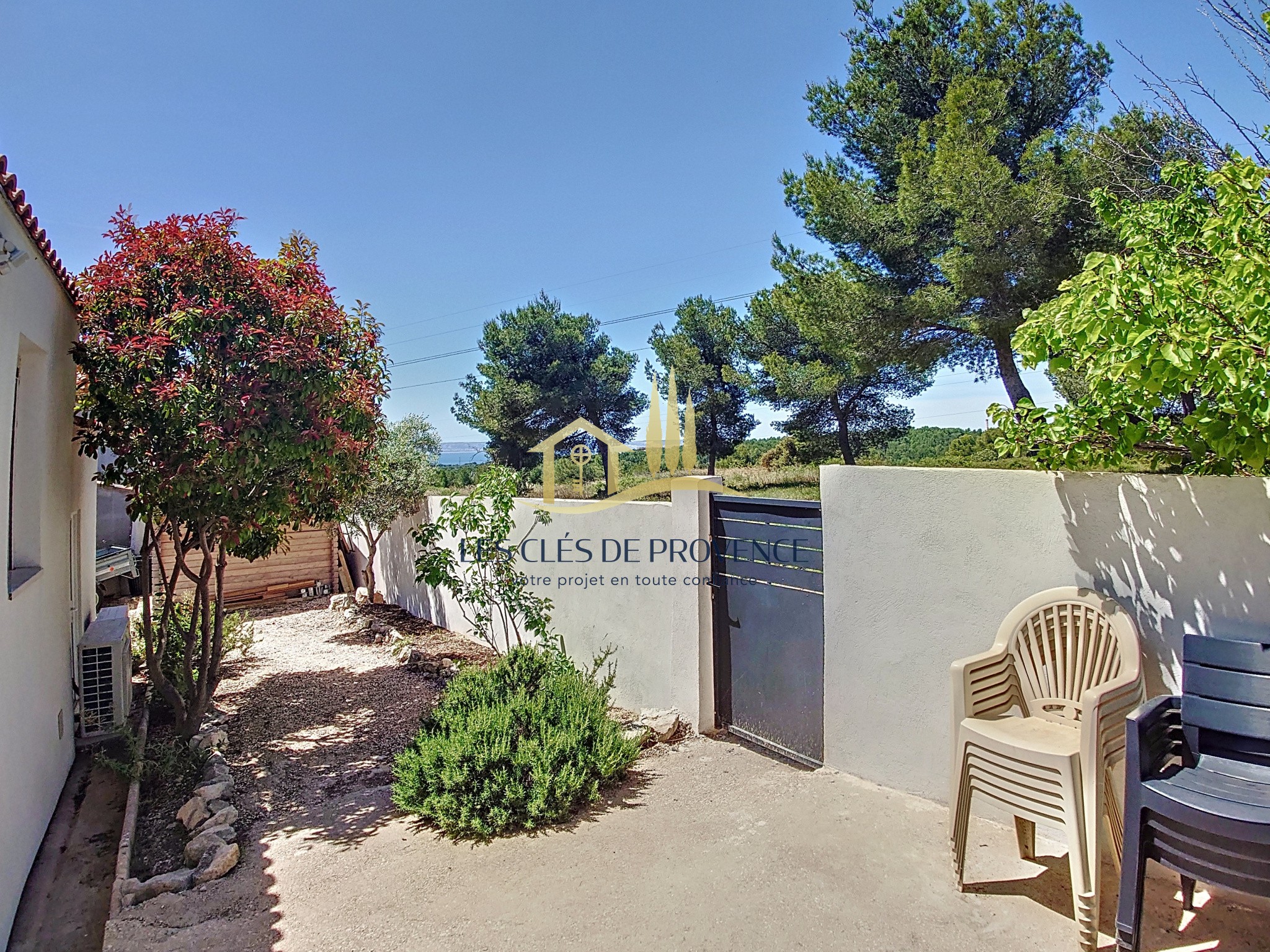 Maison à vendre à Rognac, 733 m², 6 pièces – photo 2 sur 18
