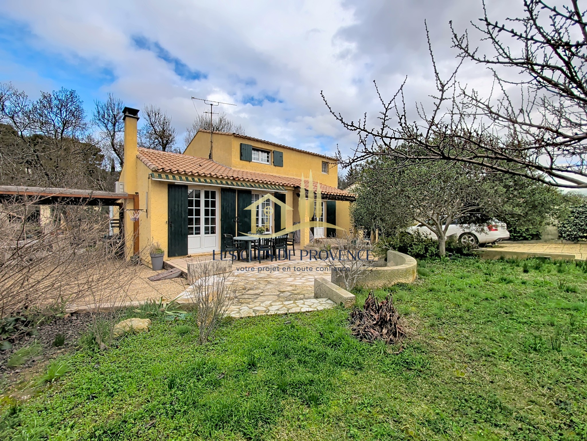 Maison à vendre à Marignane, 450 m², 5 pièces – photo 1 sur 18
