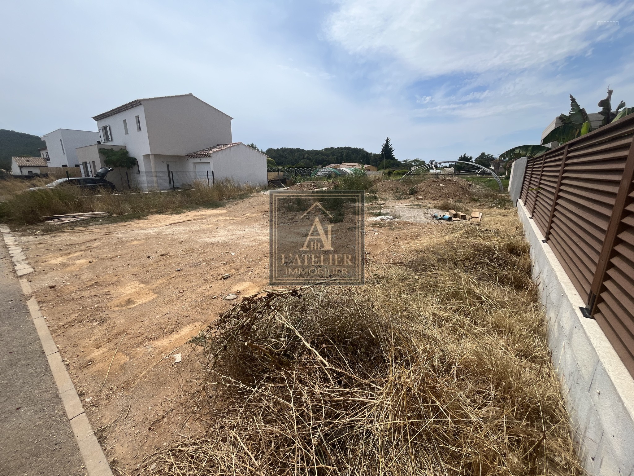 Bien immobilier à vendre à Hyeres, 414 m² – photo 3 sur 6