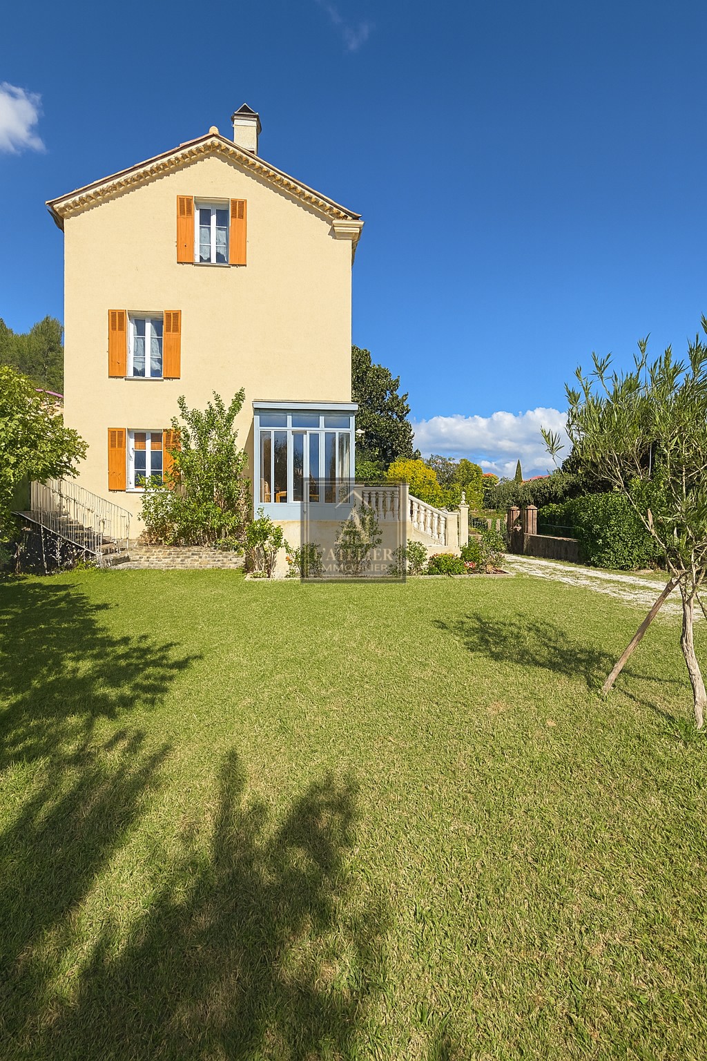 Maison à vendre à Sollies toucas, 135 m², 7 pièces – photo 2 sur 20