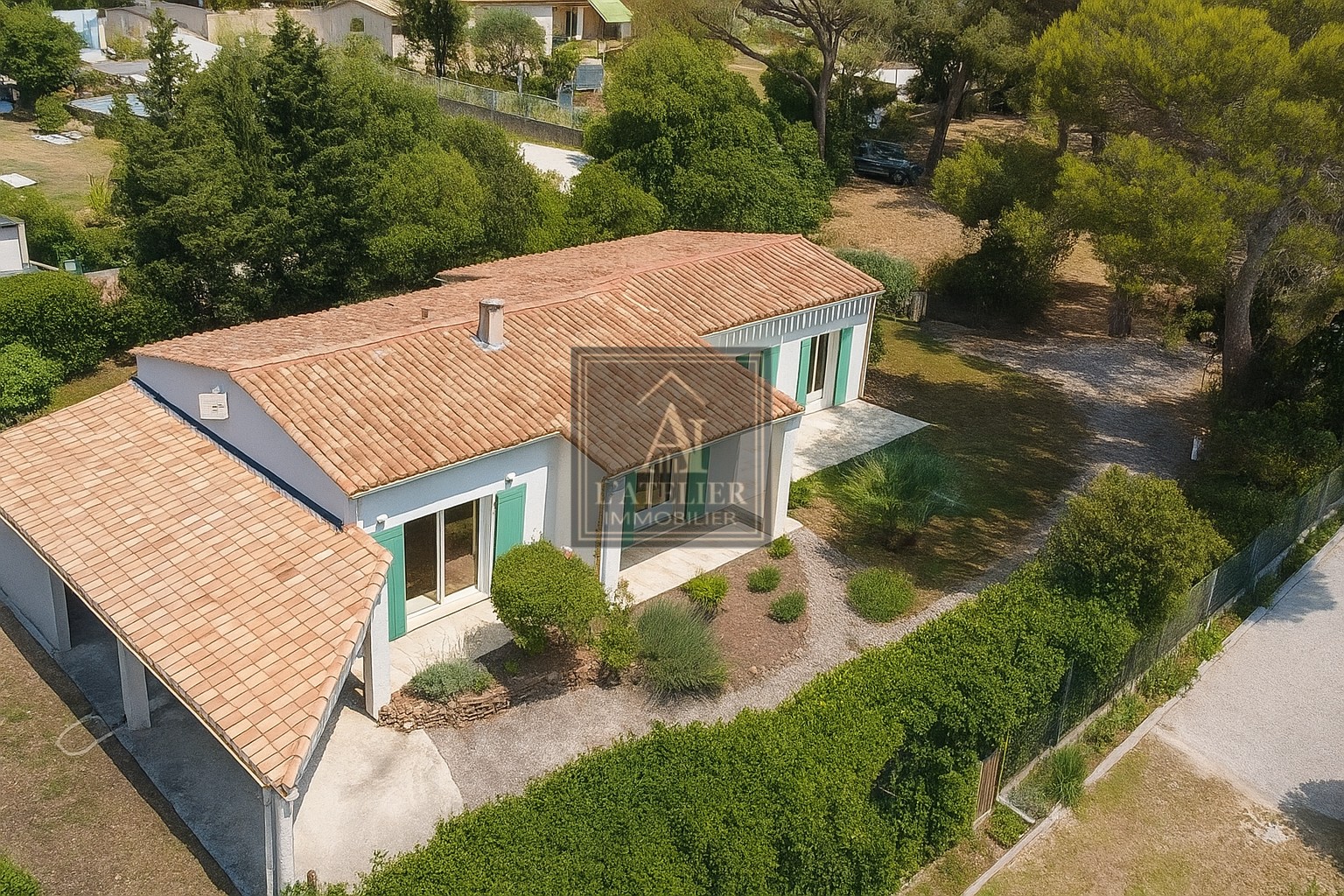 Maison à vendre à La crau, 162 m², 6 pièces – photo 3 sur 18
