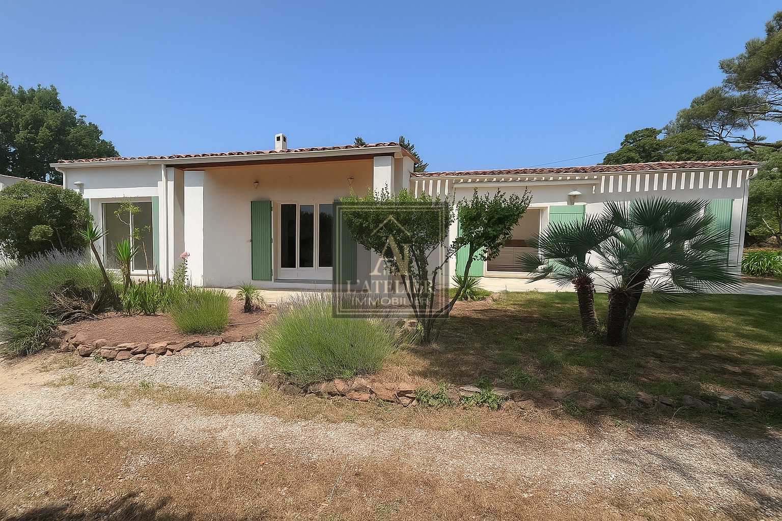 Maison à vendre à La crau, 162 m², 6 pièces – photo 2 sur 18