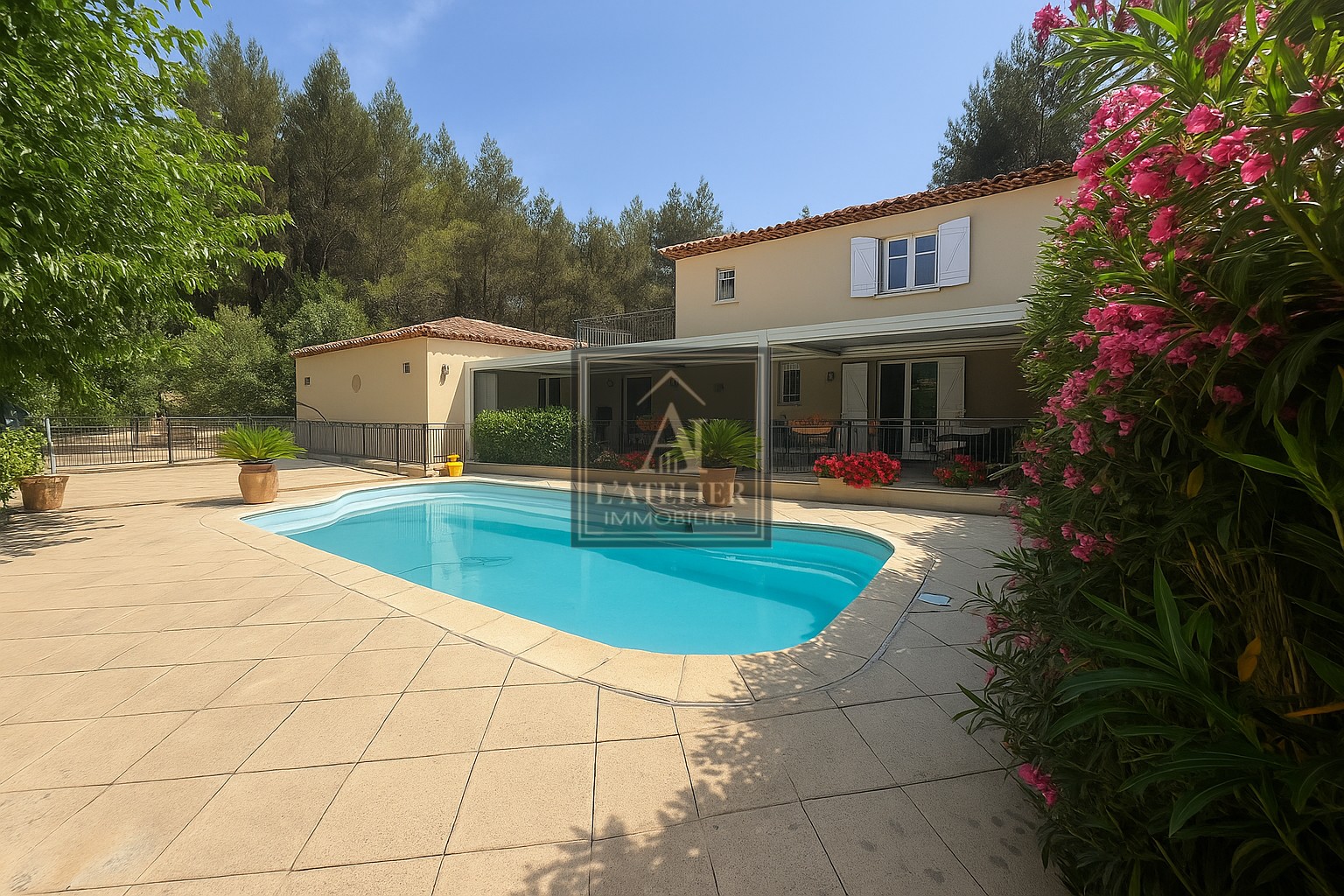 Maison à vendre à Sollies toucas, 320 m², 10 pièces – photo 3 sur 20
