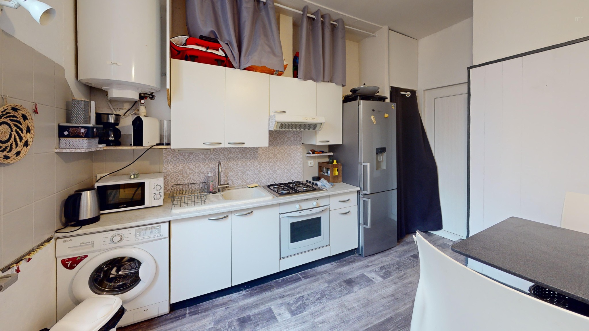 T2 Rez-de-chaussée   35 m2   Place de parking + Cellier 5 m2 — photo 3