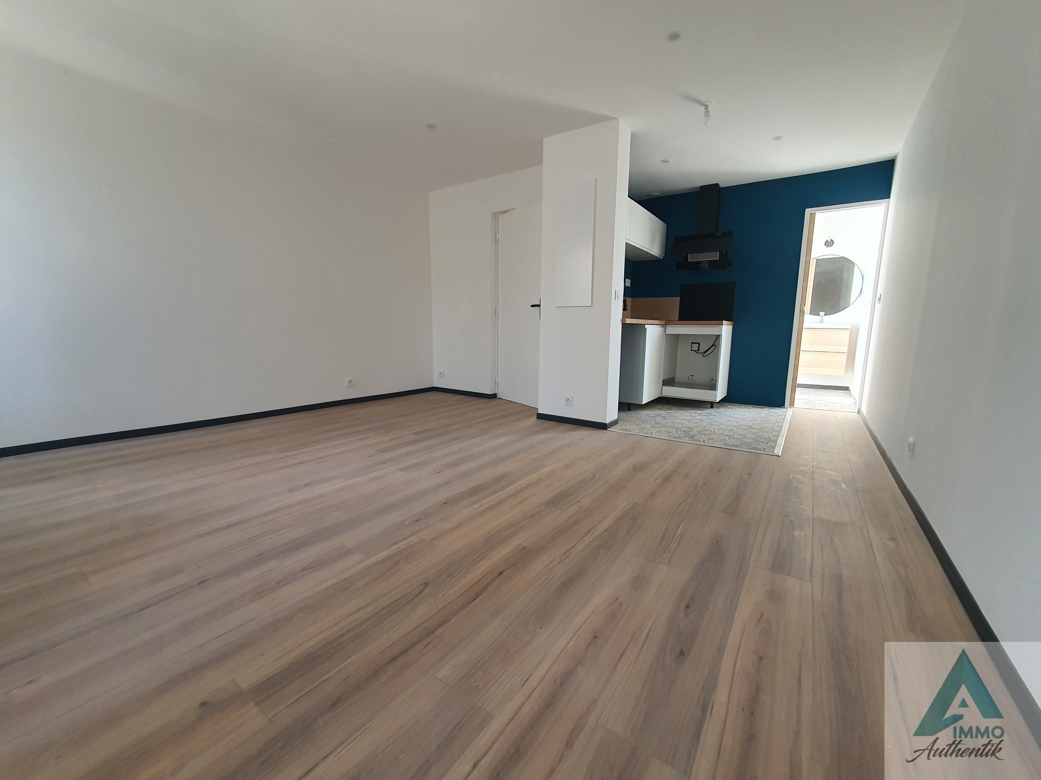 Appartement à louer à Martigues, 25,77 m², 1 pièce – photo 2 sur 7