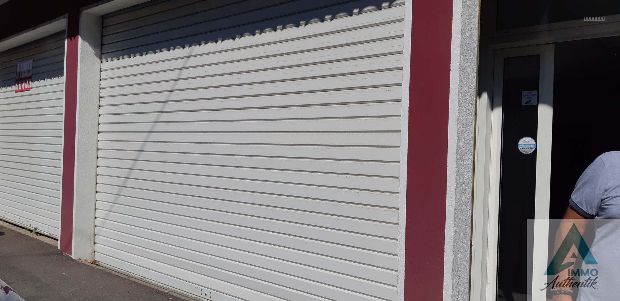 Local commercial à louer à Auriol, 74,56 m² – photo 1 sur 11