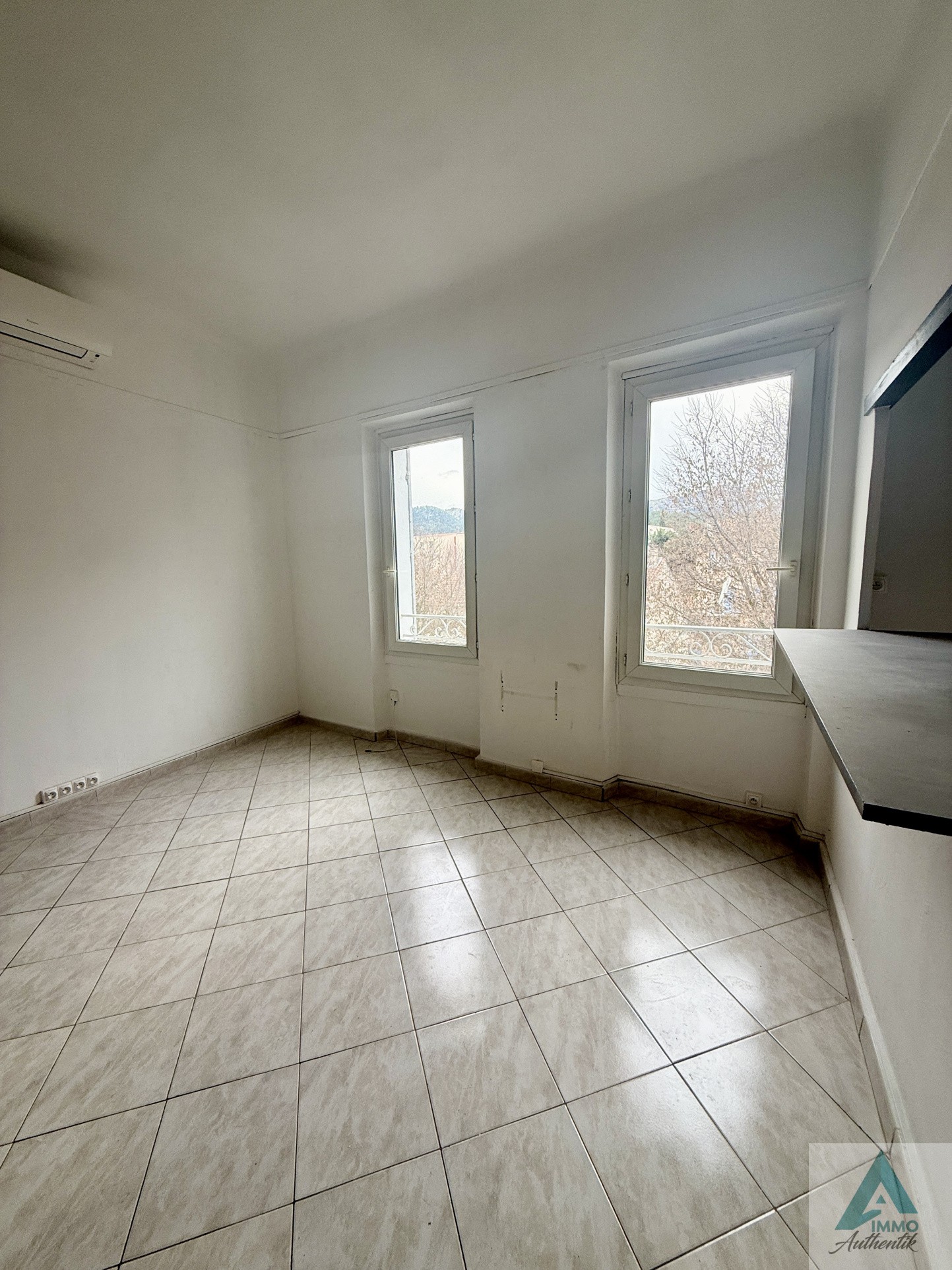 Appartement à vendre à Auriol, 33,28 m², 1 pièce – photo 3 sur 6