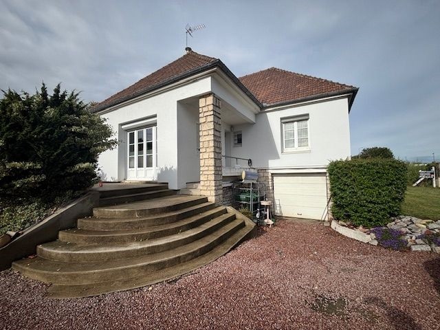 Maison à vendre à Eu, 100 m², 5 pièces – photo 1 sur 13
