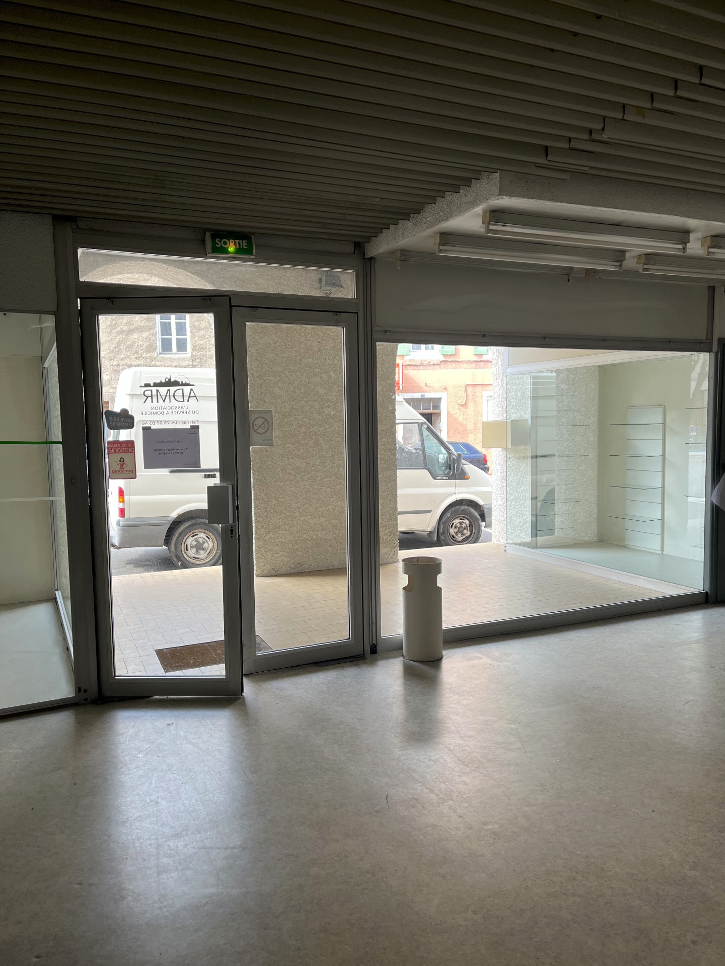Local commercial à louer à Lamastre, 90 m² – photo 2 sur 13