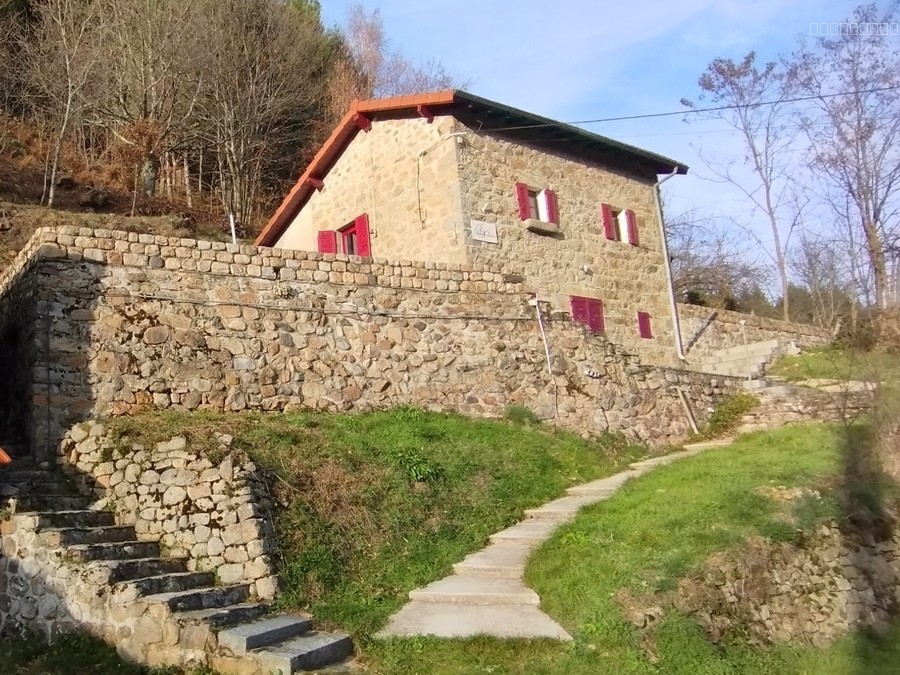 Maison à vendre à Le chambon, 700 m², 4 pièces – photo 1 sur 18