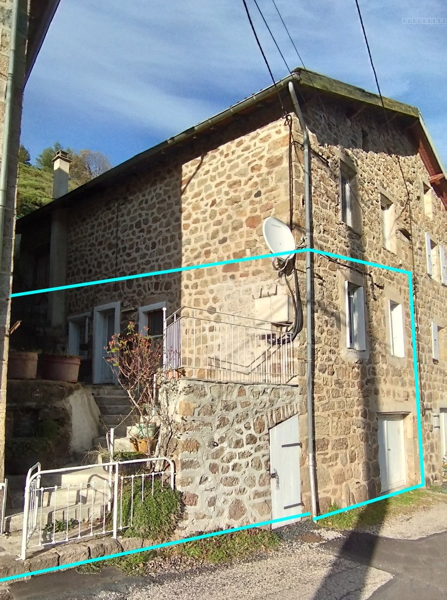 Maison à vendre à Le chambon, 45 m², 4 pièces – photo 1 sur 17