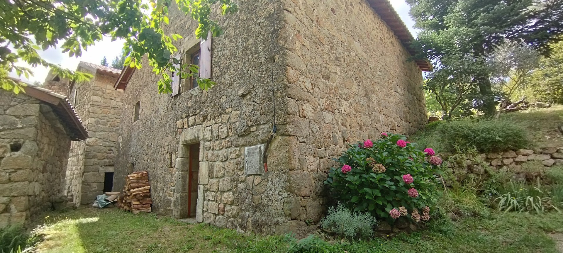 Maison à vendre à Le cheylard, 320 m², 10 pièces – photo 1 sur 20