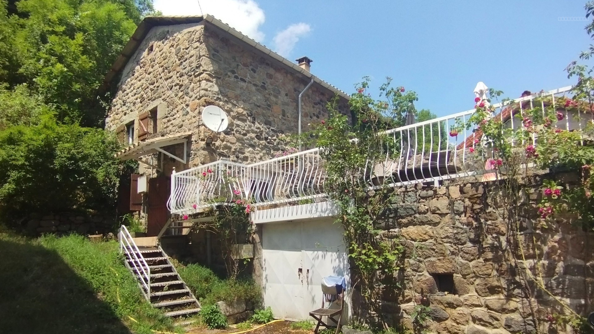 Maison à vendre à Lachapelle sous chaneac, 27 m², 5 pièces – photo 1 sur 14