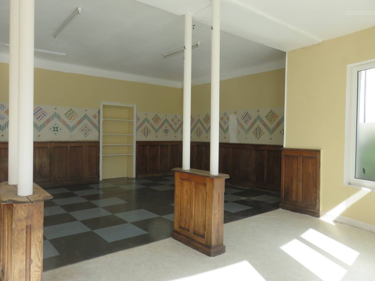 Local commercial à louer à St agreve, 122 m², 1 pièce – photo 3 sur 8