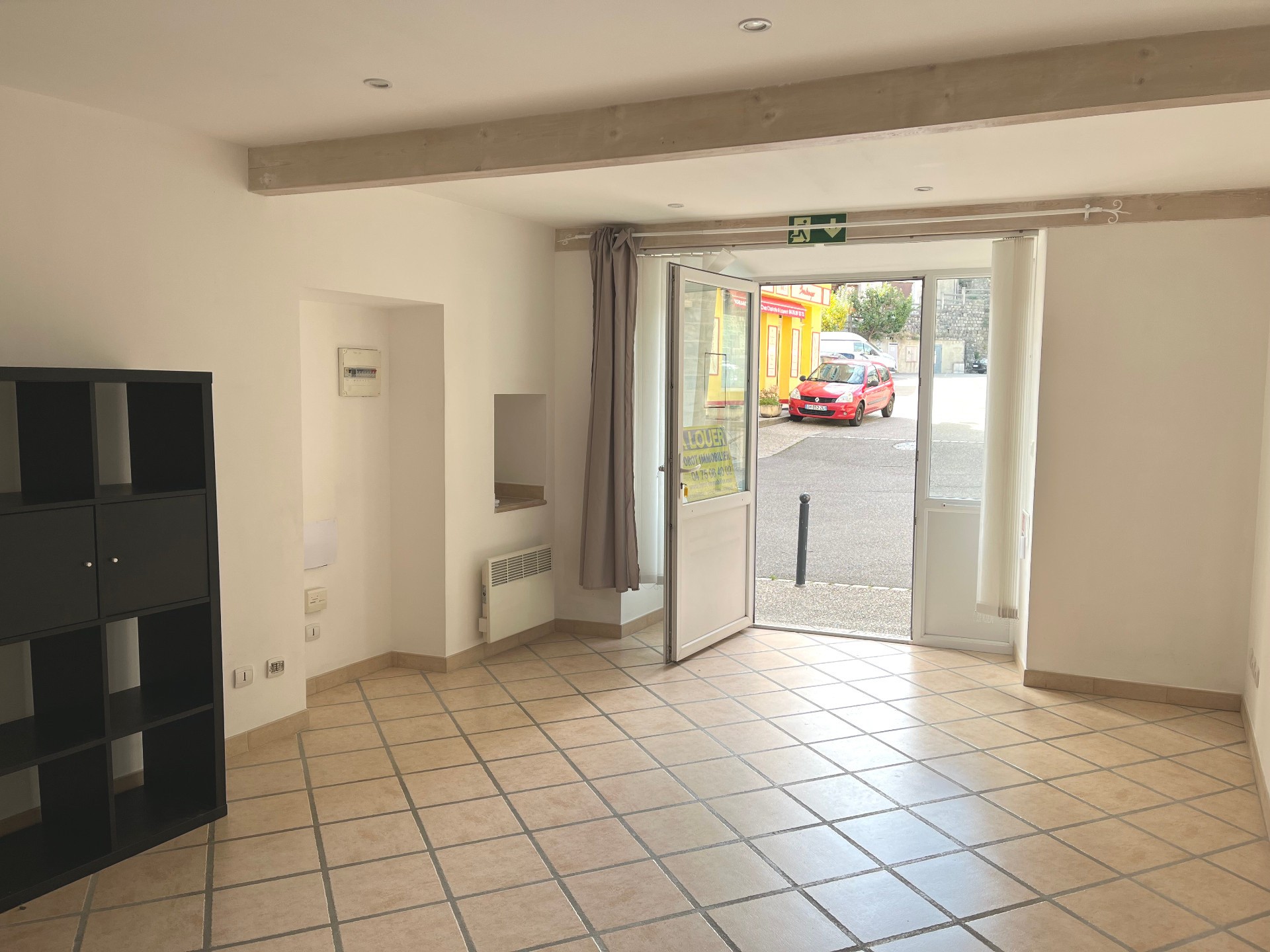 Local commercial à louer à Le cheylard, 25 m², 1 pièce – photo 2 sur 5