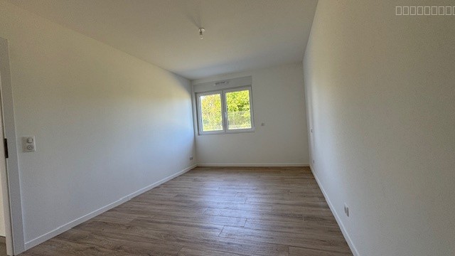 Appartement F4 rez-de-chaussée, terrasse,garage, proche des frontières GD. Luxembourg et Belgique. — photo 19