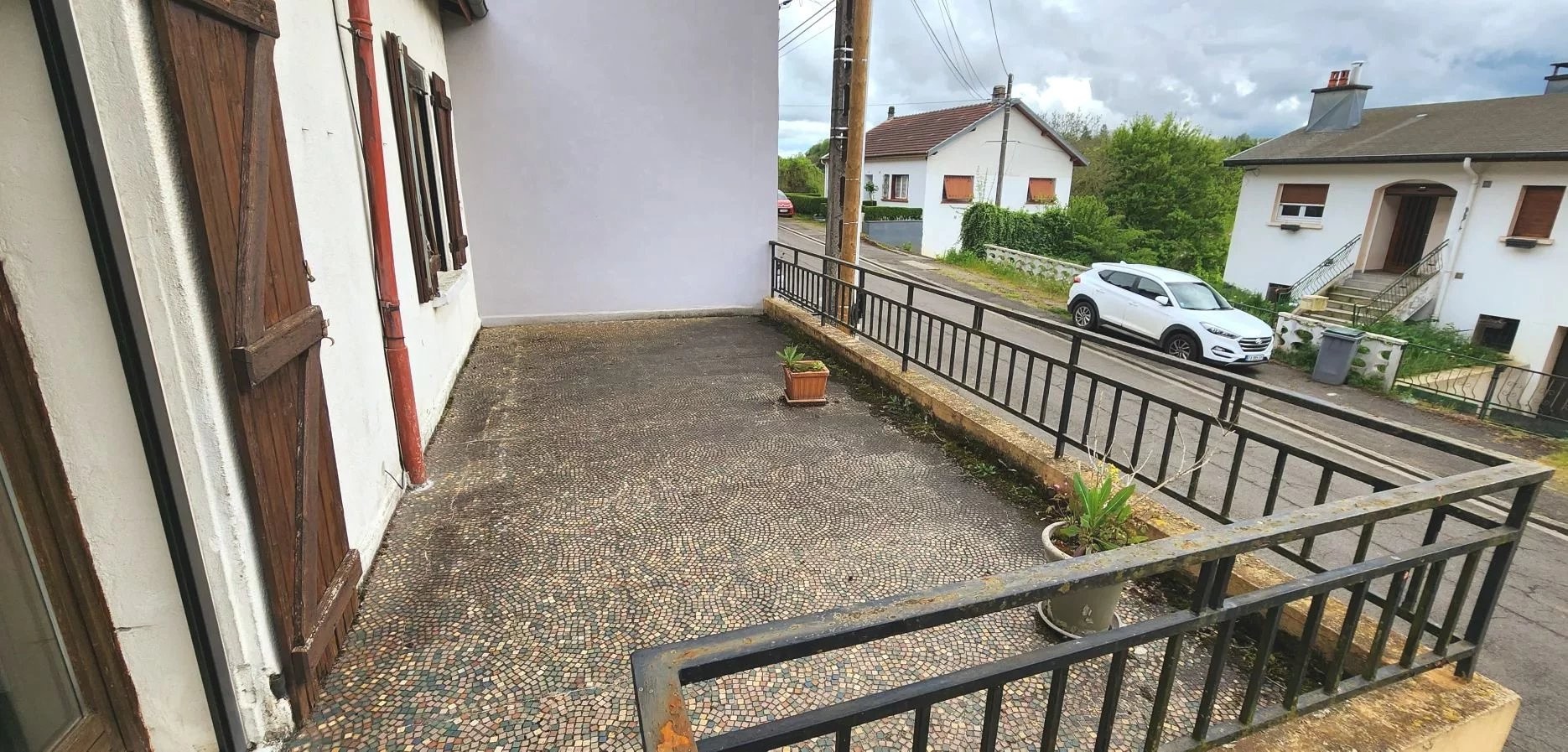 MAISON PLAIN PIED, SURELEVEE PROCHE FRONTIERES — photo 6